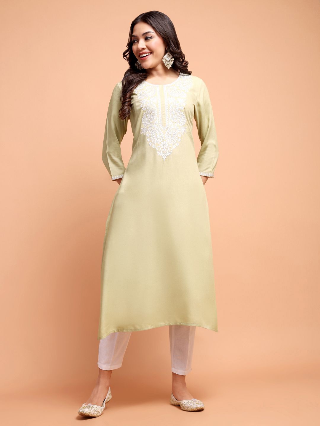 

ALANKARI Ethnic Motifs Embroidered Chikankari Kurta, Olive