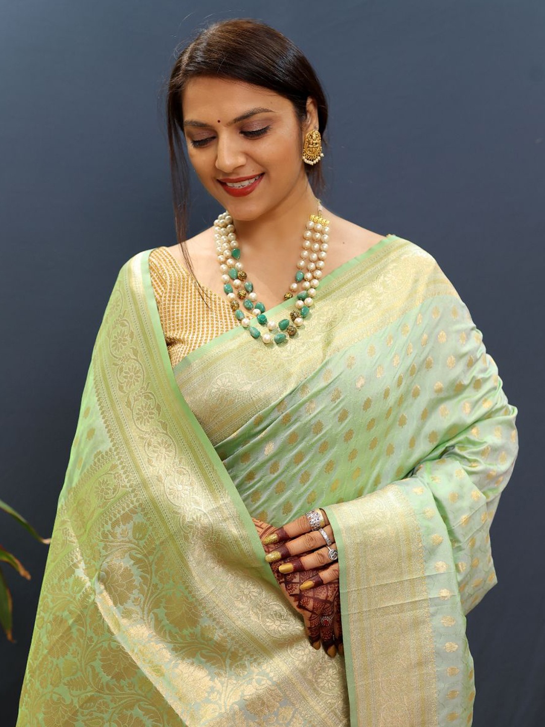 

Royal Rajgharana Saree Woven Design Zari Polka Dots Pure Silk Banarasi Saree, Sea green