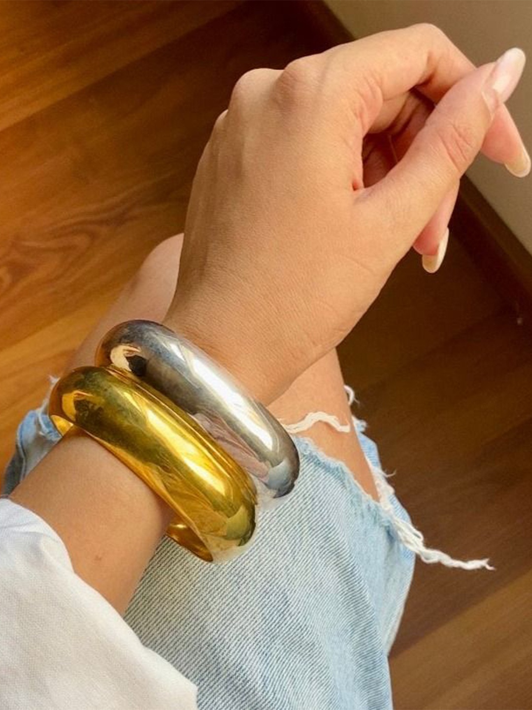 

leshya Brass Round Bangle, Gold