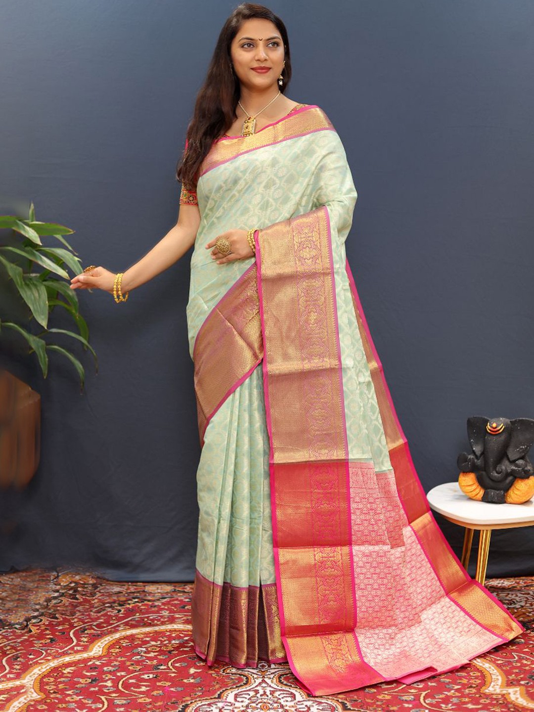 

Royal Rajgharana Saree Woven Design Zari Pure Silk Kanjeevaram Sarees, Sea green