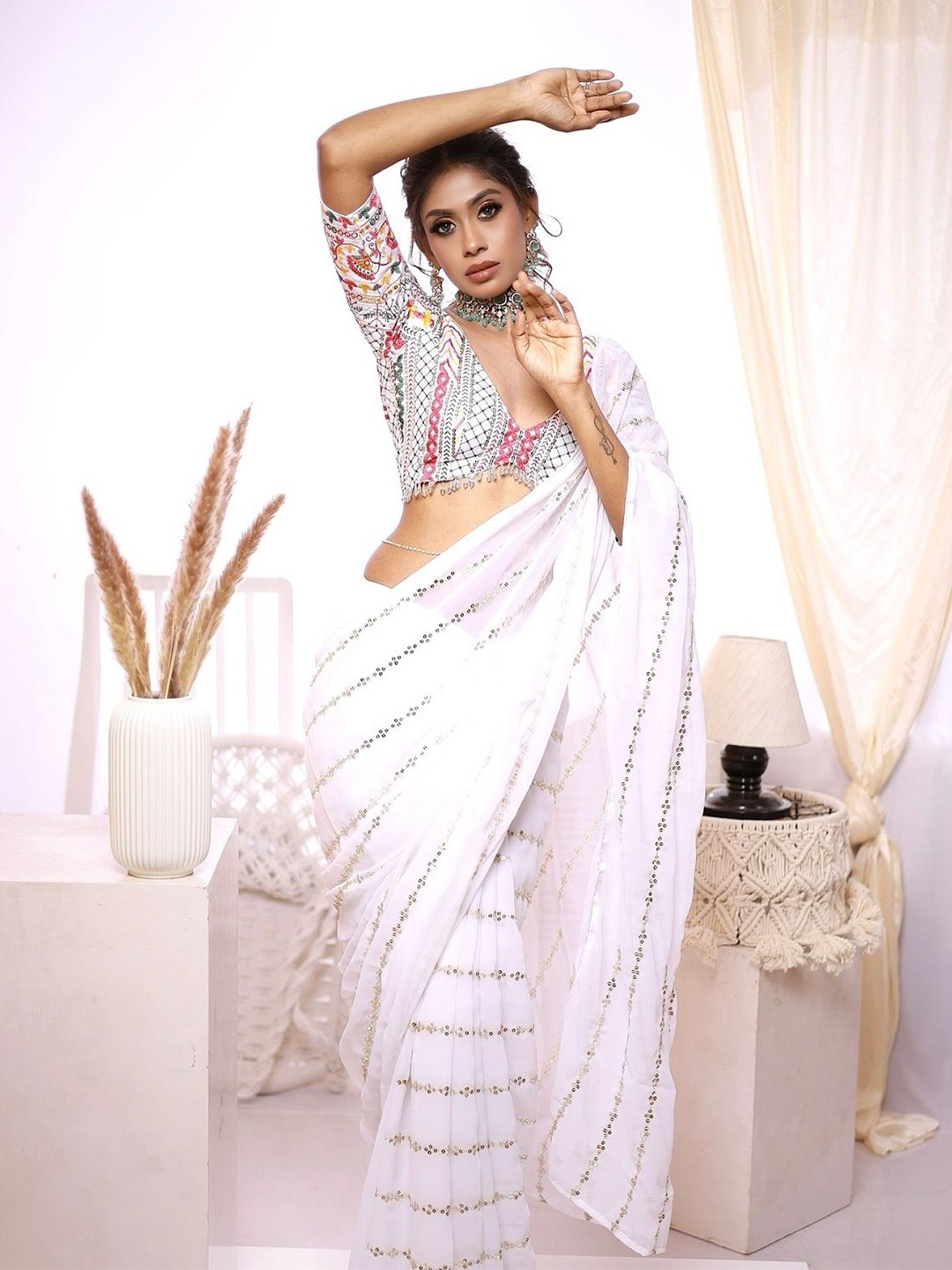 

LADY SHOPI Women Embellished Sequinned Pure Georgette Saree, White