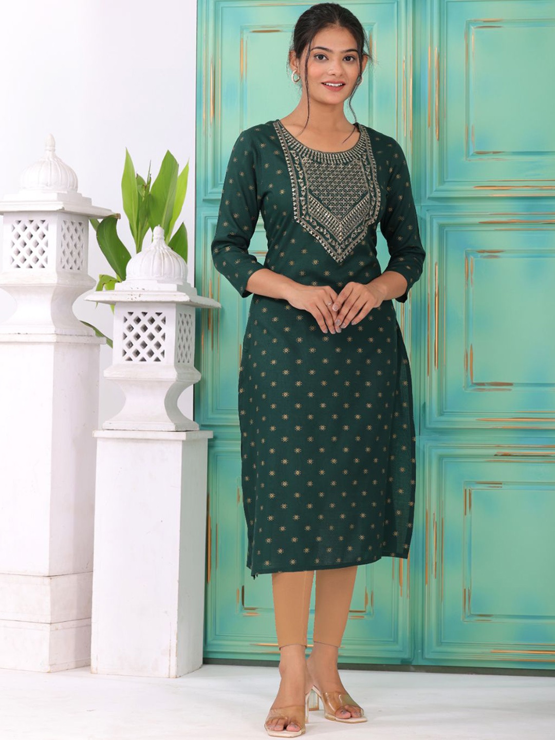 

KALINI Floral Printed Round Neck Thread Work Straight Kurta, Green