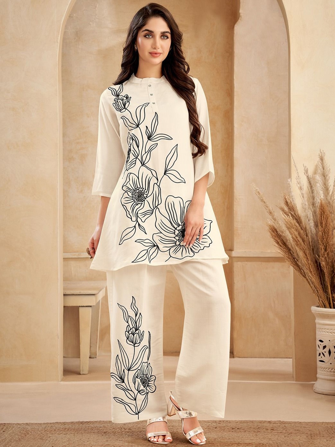 

FABMORA Floral Printed Tunic With Trouser, White