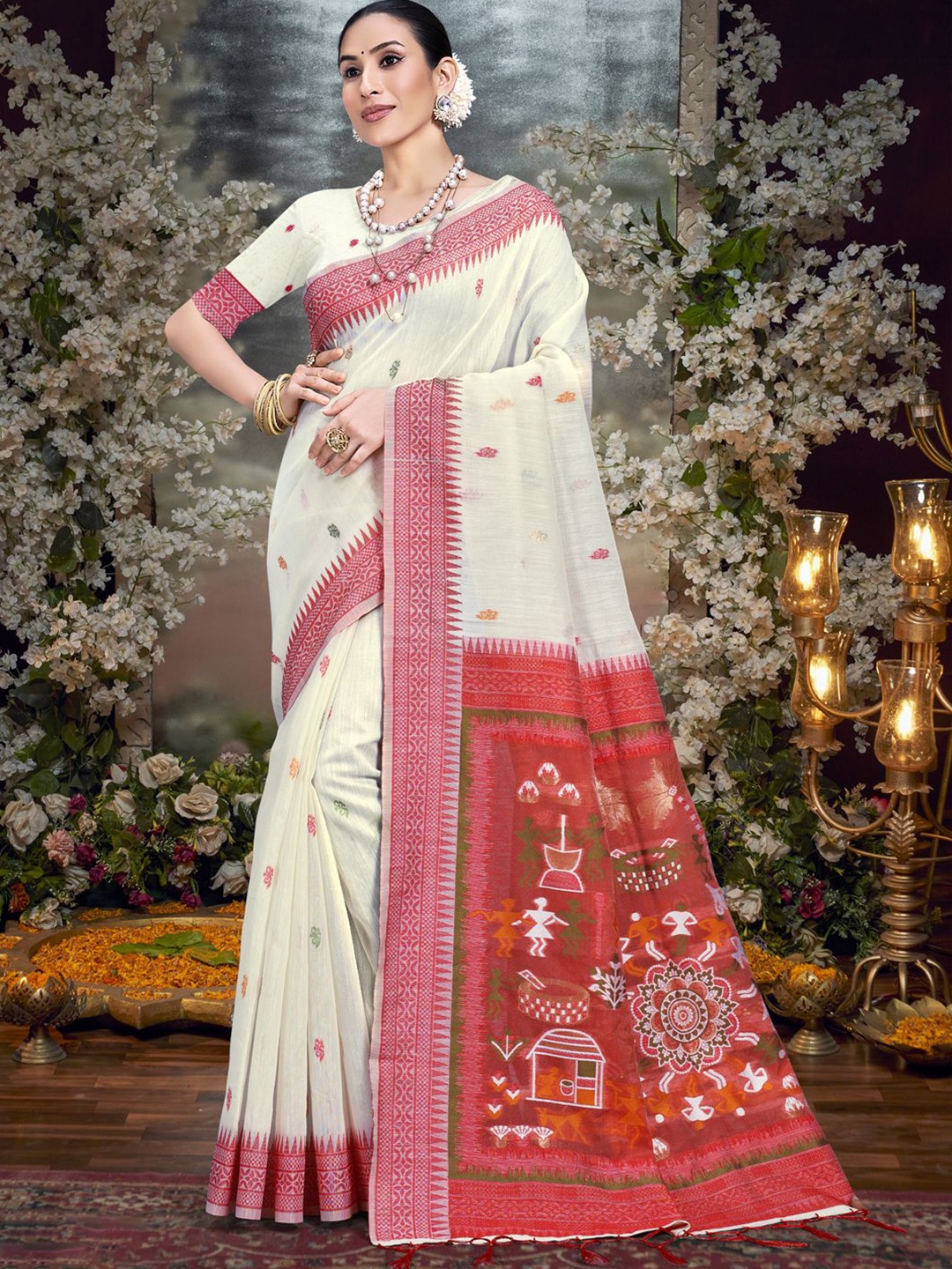 

Ishin Ethnic Motifs Woven Design Saree, Cream