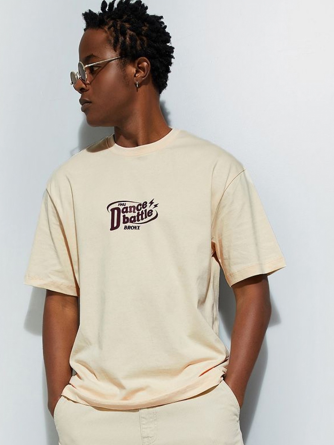 

max URB_N Men Oversized Graphic Printed T-shirt, Beige