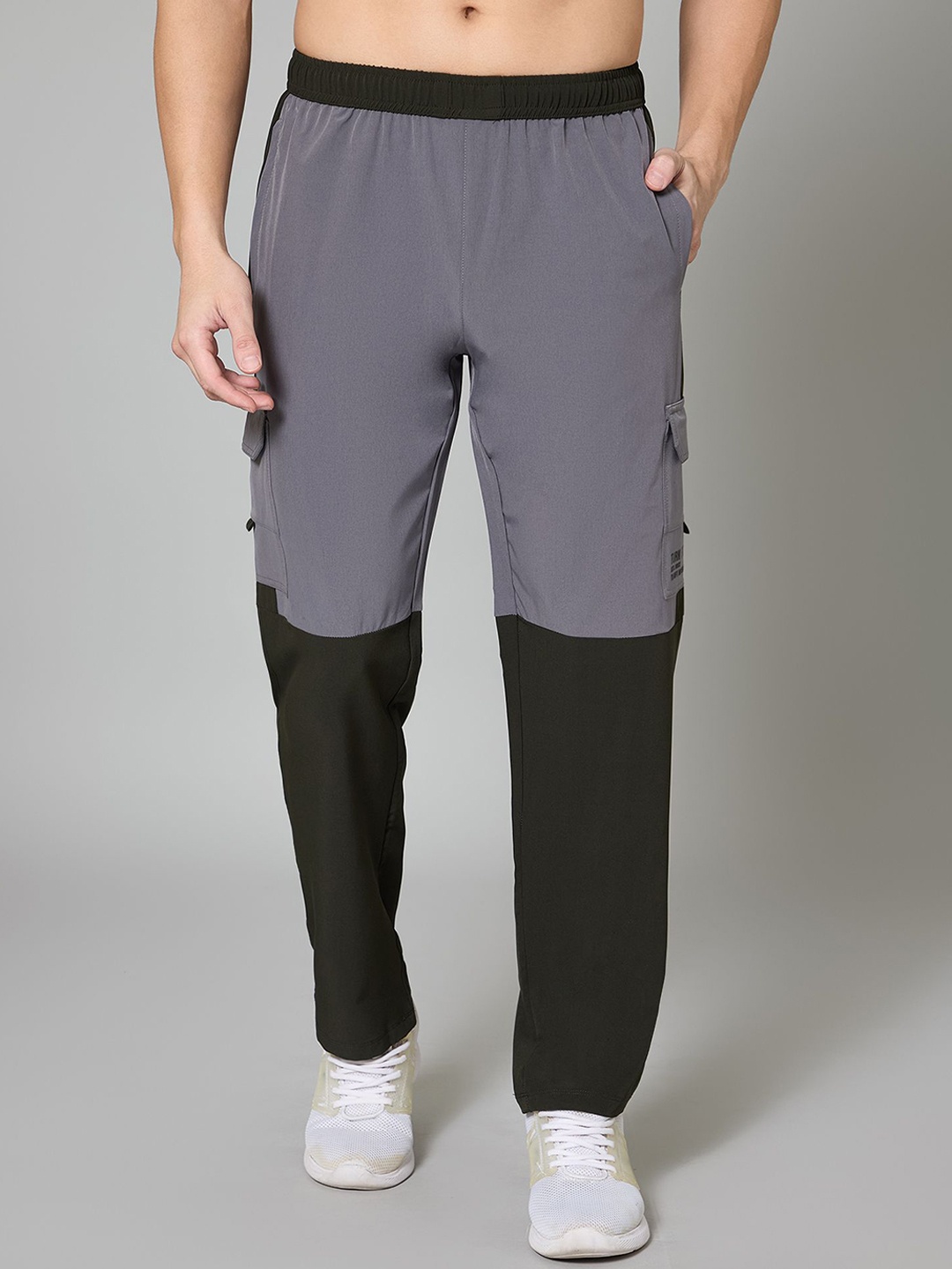

TURNFIT Men Mid-Rise Regular Fit Cargo Track Pants, Grey