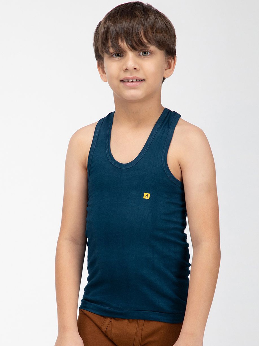 

AMUL COMFY Boys Scoop Neck Innerwear Vests AC-CSRN-VE-AF-35-1PC, Blue