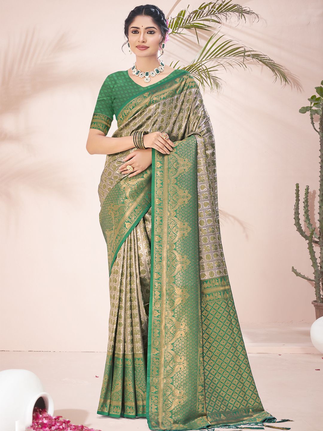 

Ishin Woven Design Zari Silk Blend Saree, Green