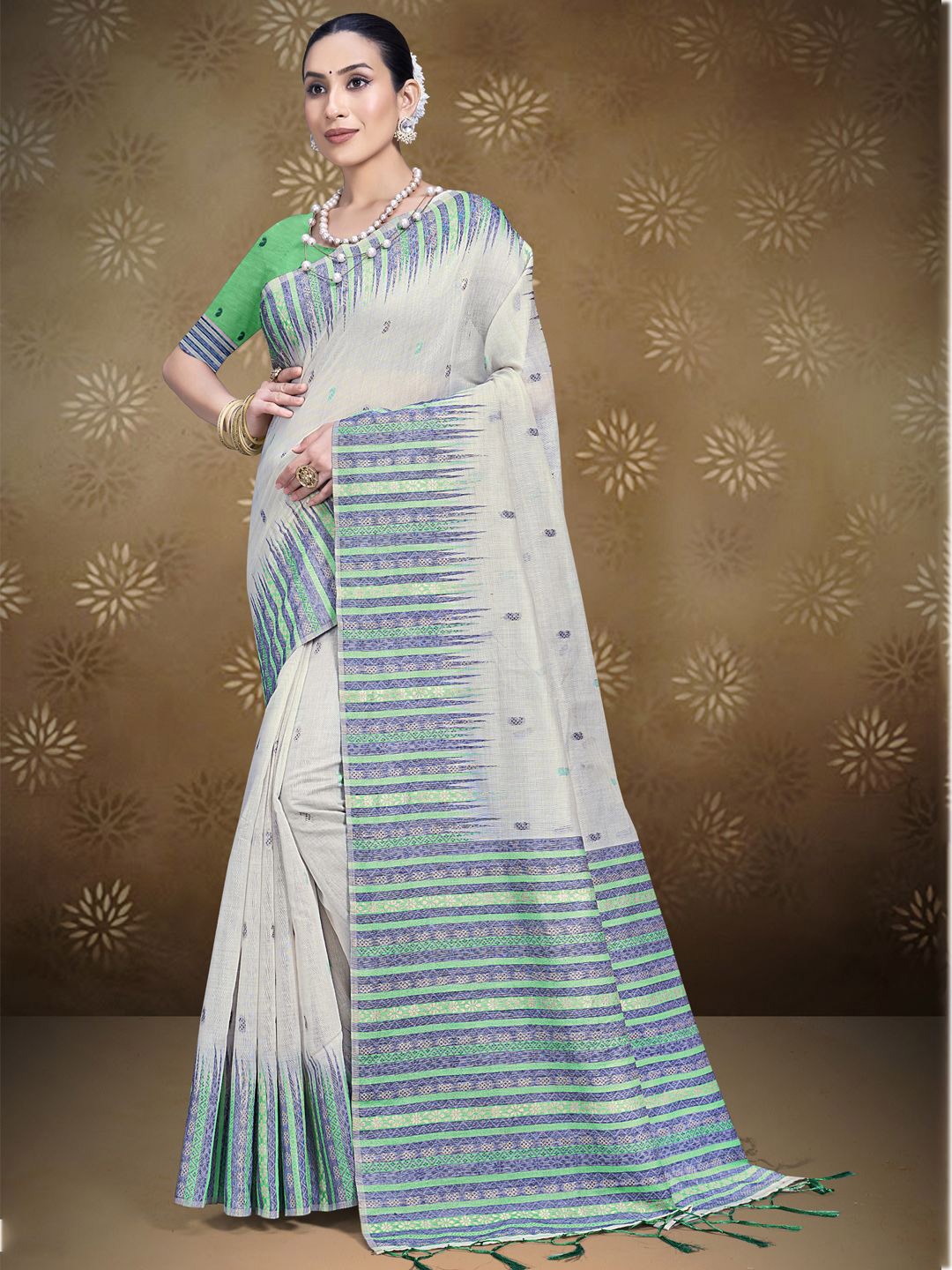 

Ishin Saree, Off white