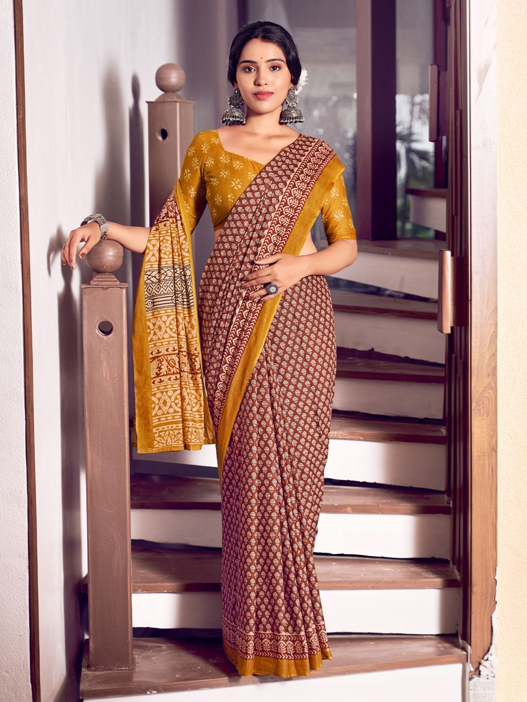 

Anaita Ethnic Motifs Pure Cotton Bagru Saree, Brown