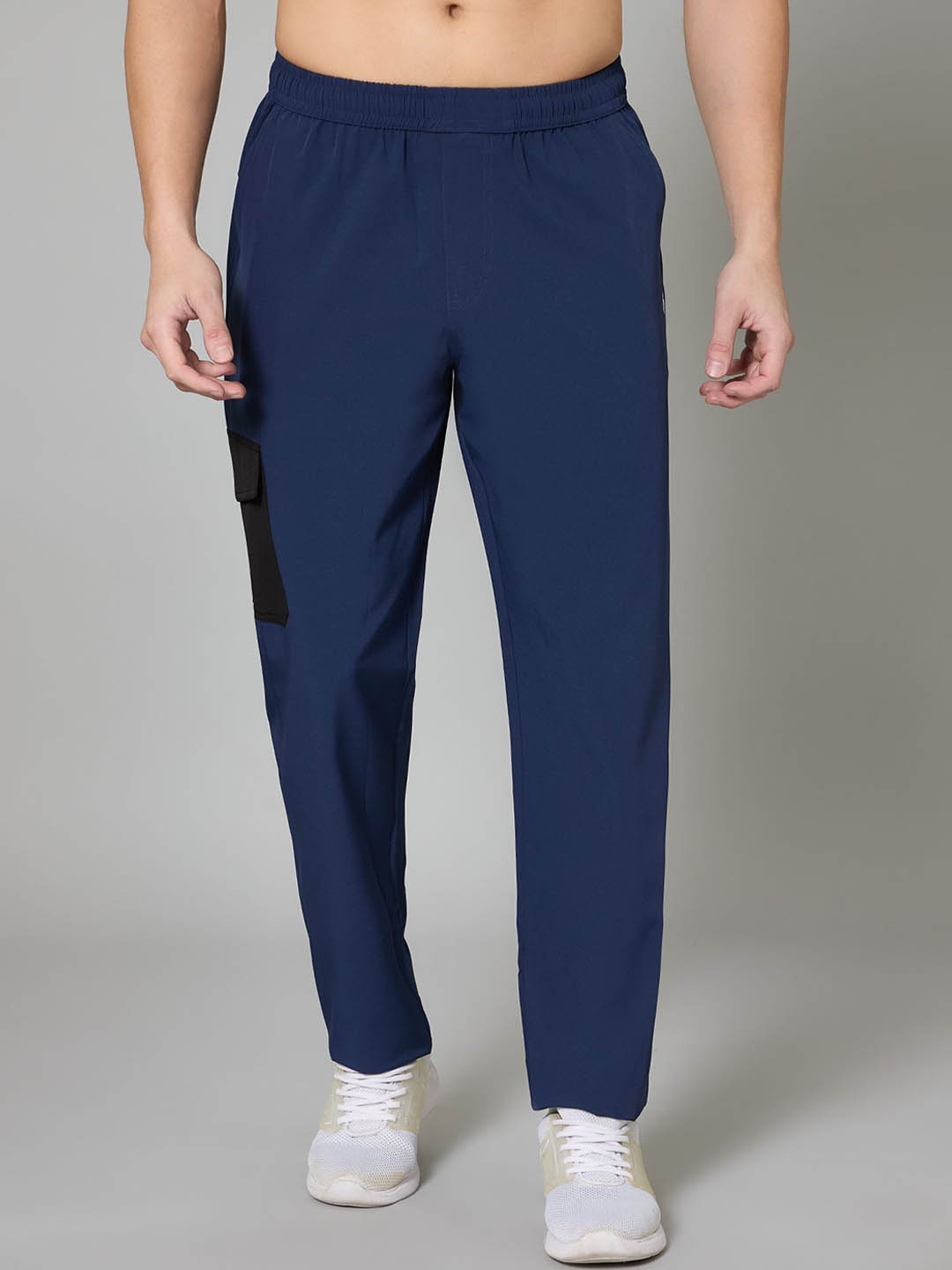 

TURNFIT Men Mid-Rise Track Pants With Elasticated Waist, Blue