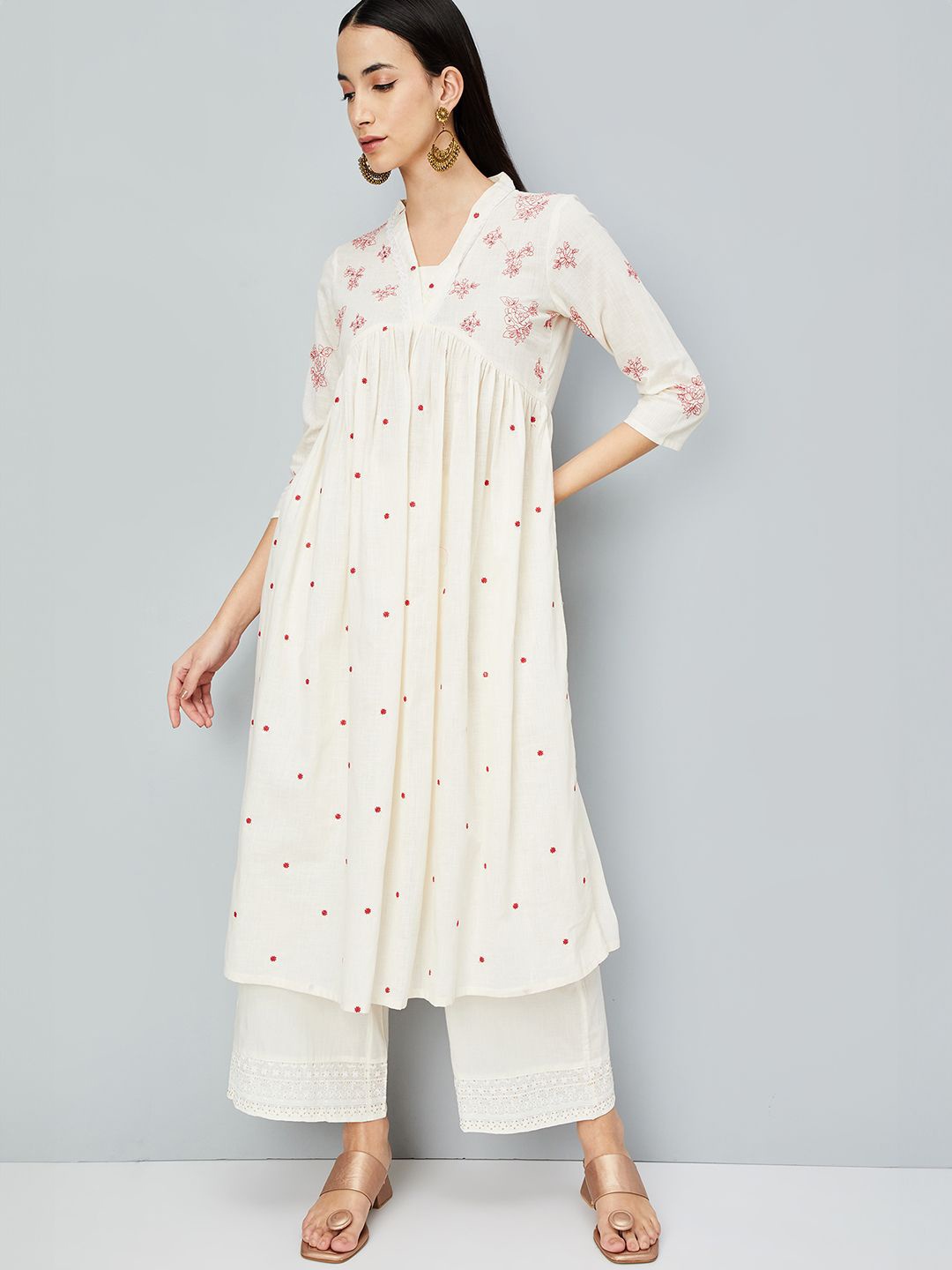

max Floral Embroidered Cotton A-Line Kurta, Off white