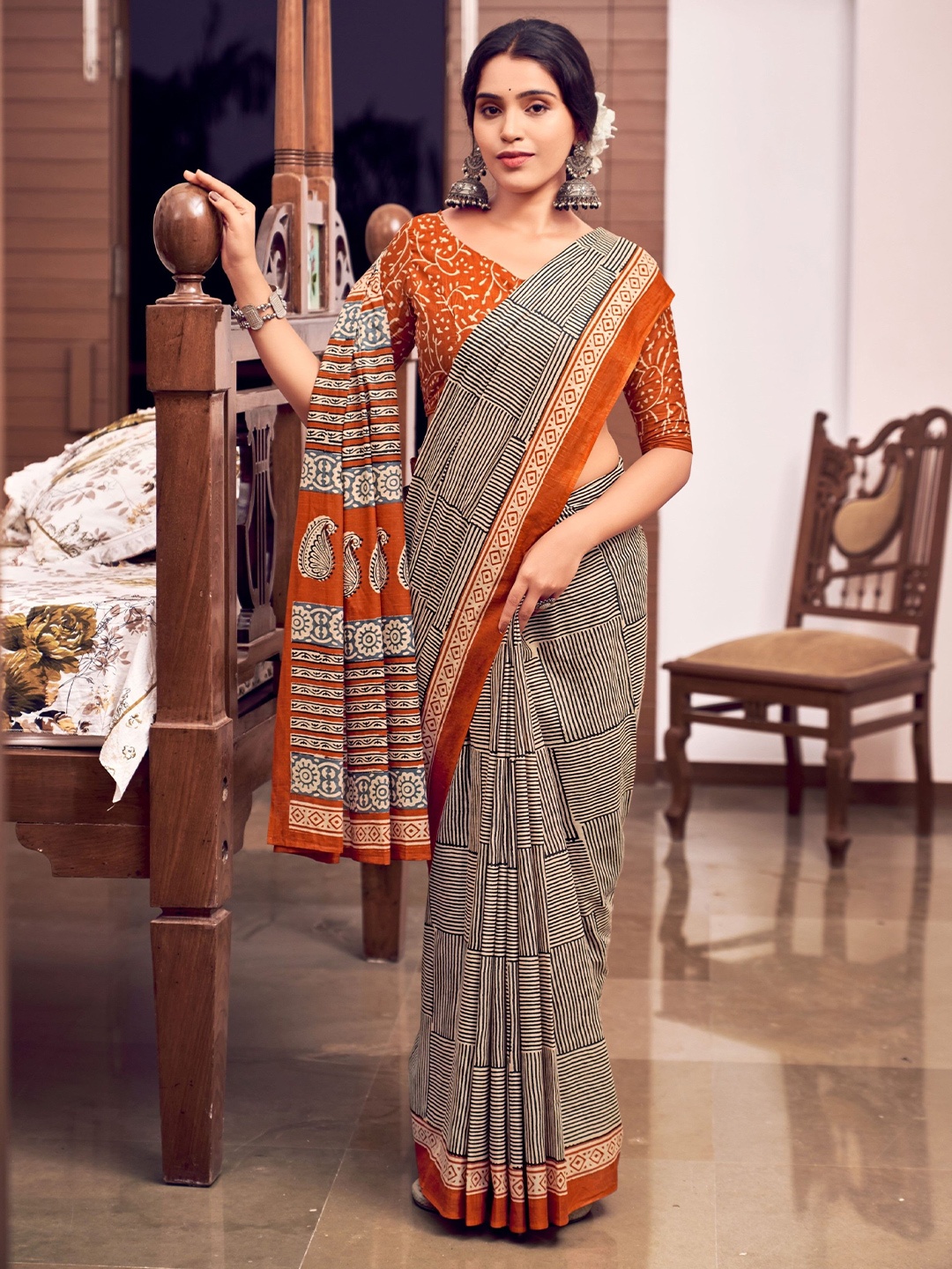 

Anaita Pure Cotton Bagru Saree, Orange