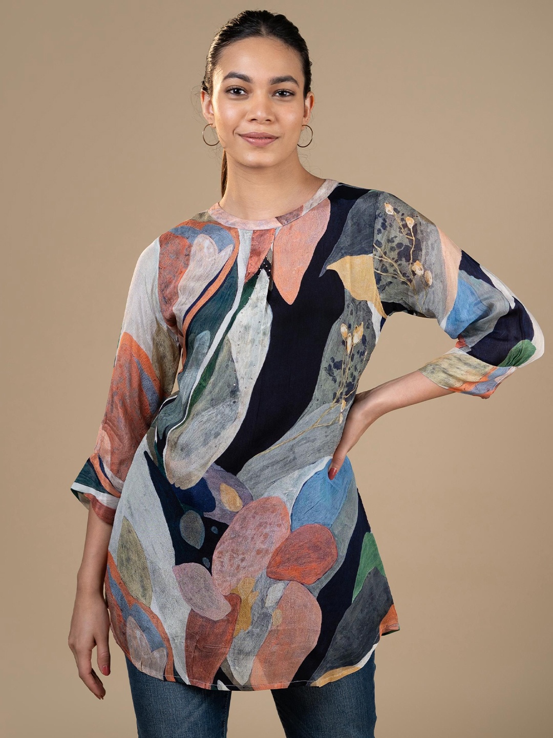

Stree Mantra Women Abstract Printed Kurti, Black