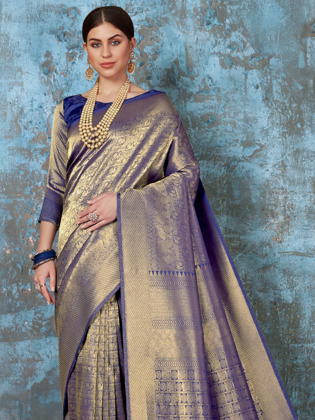 

Ishin Woven Design Zari Silk Blend Banarasi Saree, Navy blue