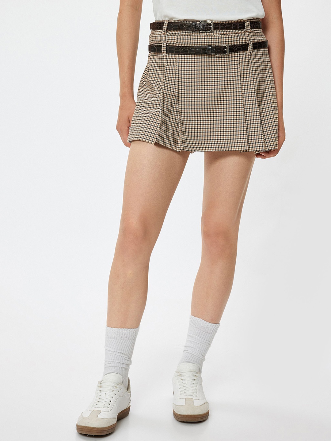 

Koton Women Checked Straight Mini Skorts, Brown