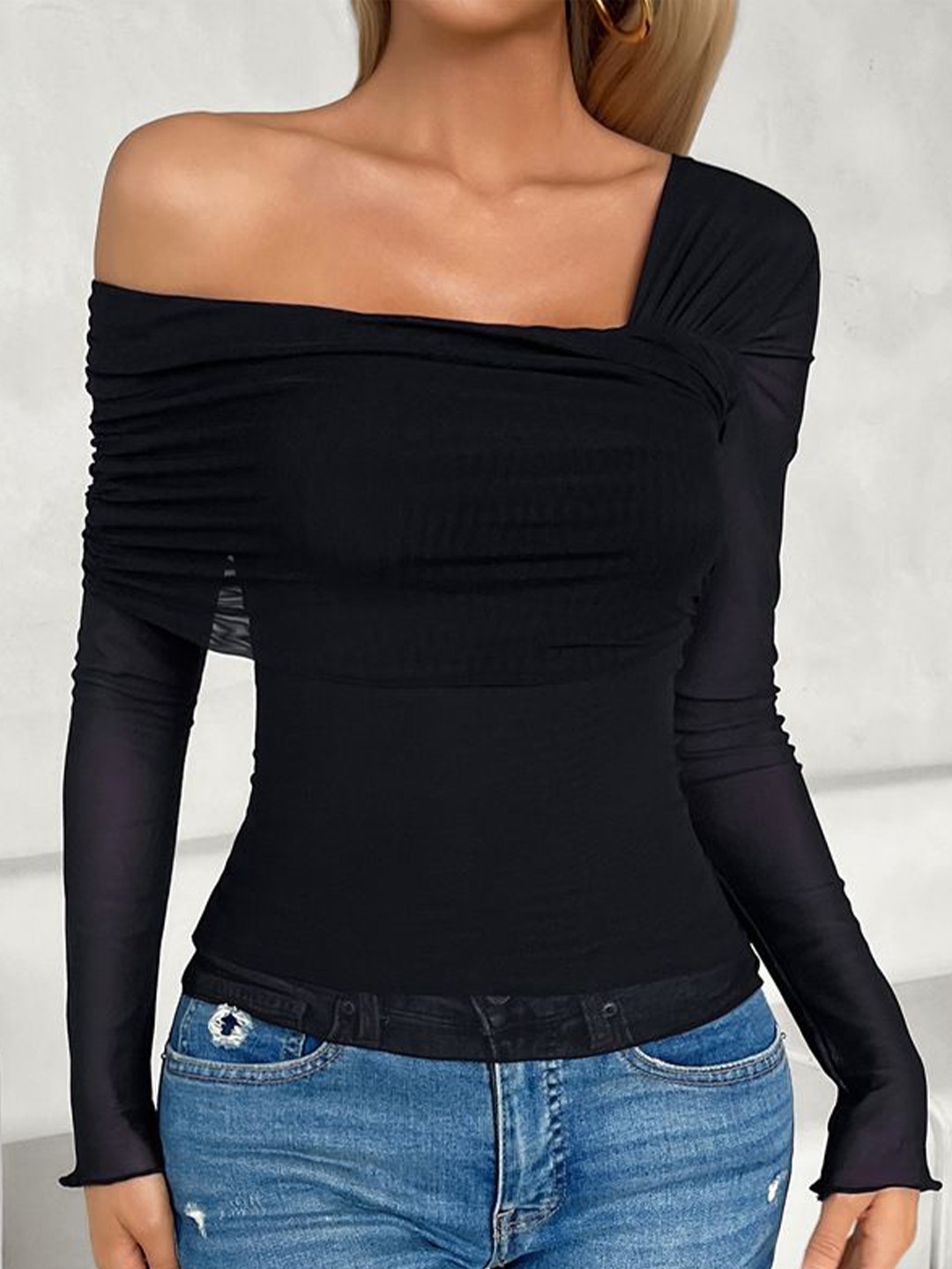 

StyleCast x Revolte Women Solid One Shoulder Top, Black