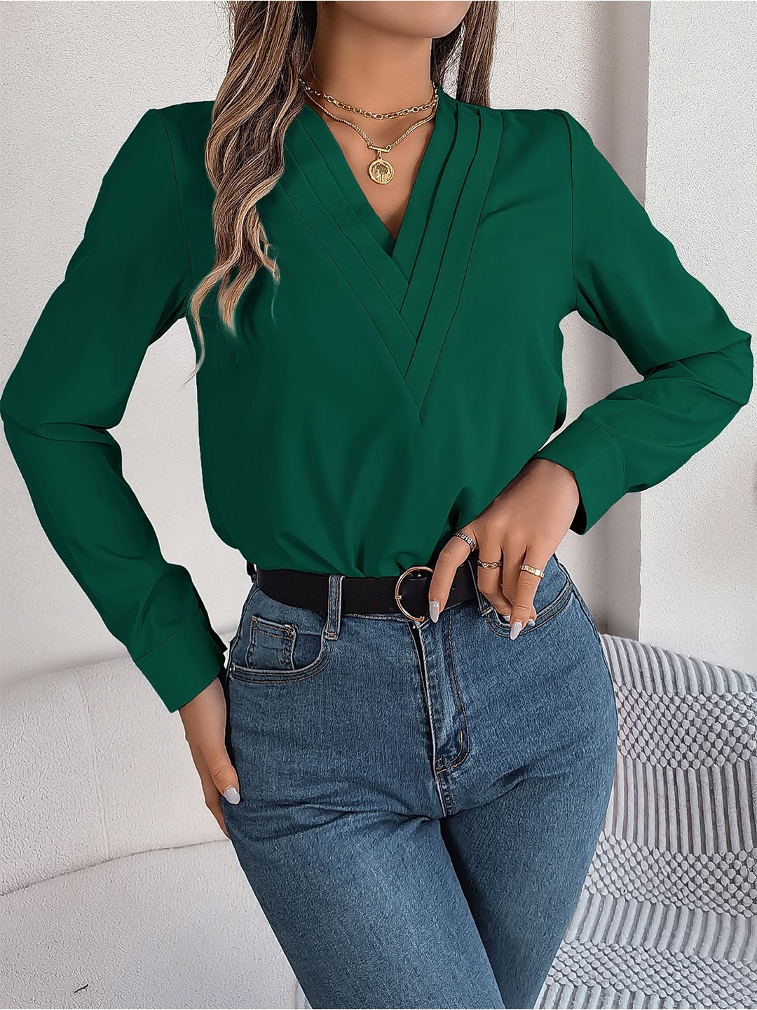 

StyleCast x Revolte Women Solid V-Neck Top, Green