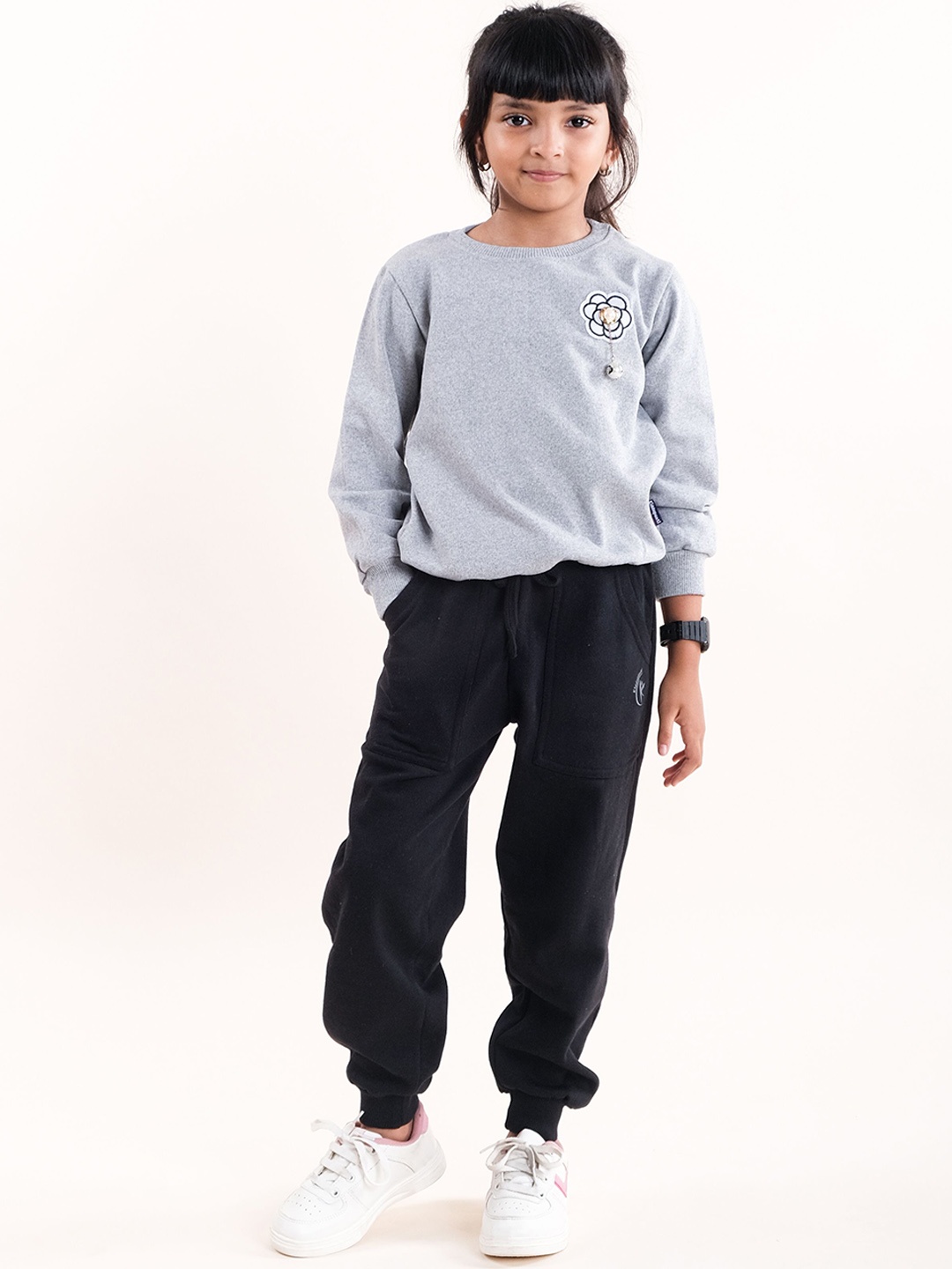 

KiddoPanti Self Design Girls Applique-Detail Sweatshirt & Joggers, Grey melange