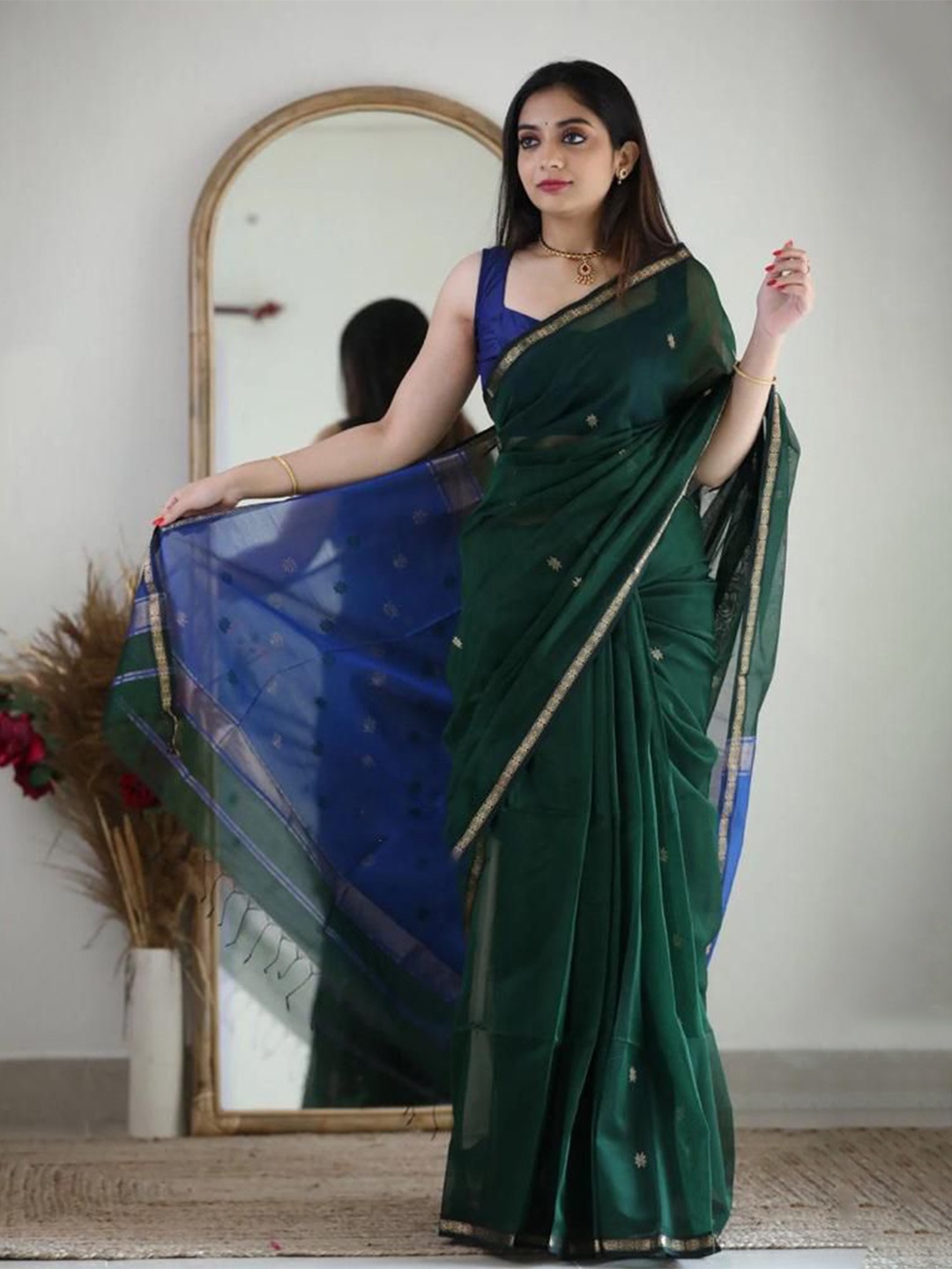 

revika Ethnic Motifs Woven Design Zari Pure Silk Kanjeevaram Saree, Blue