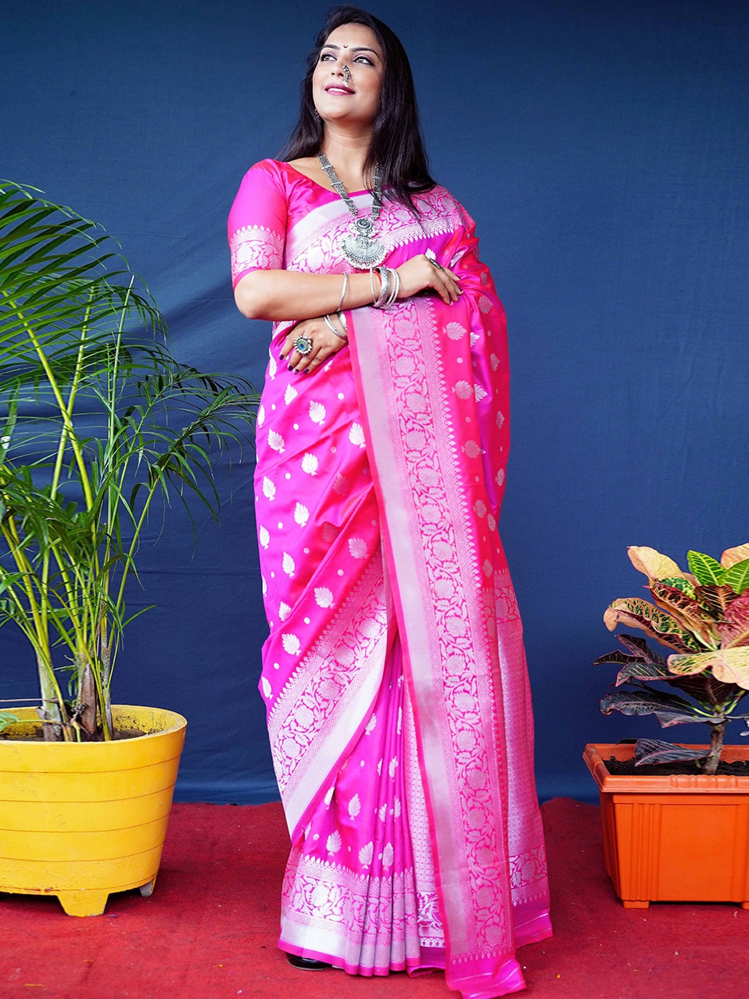 

KIMISHA Woven Design Zari Kanjeevaram Saree, Pink