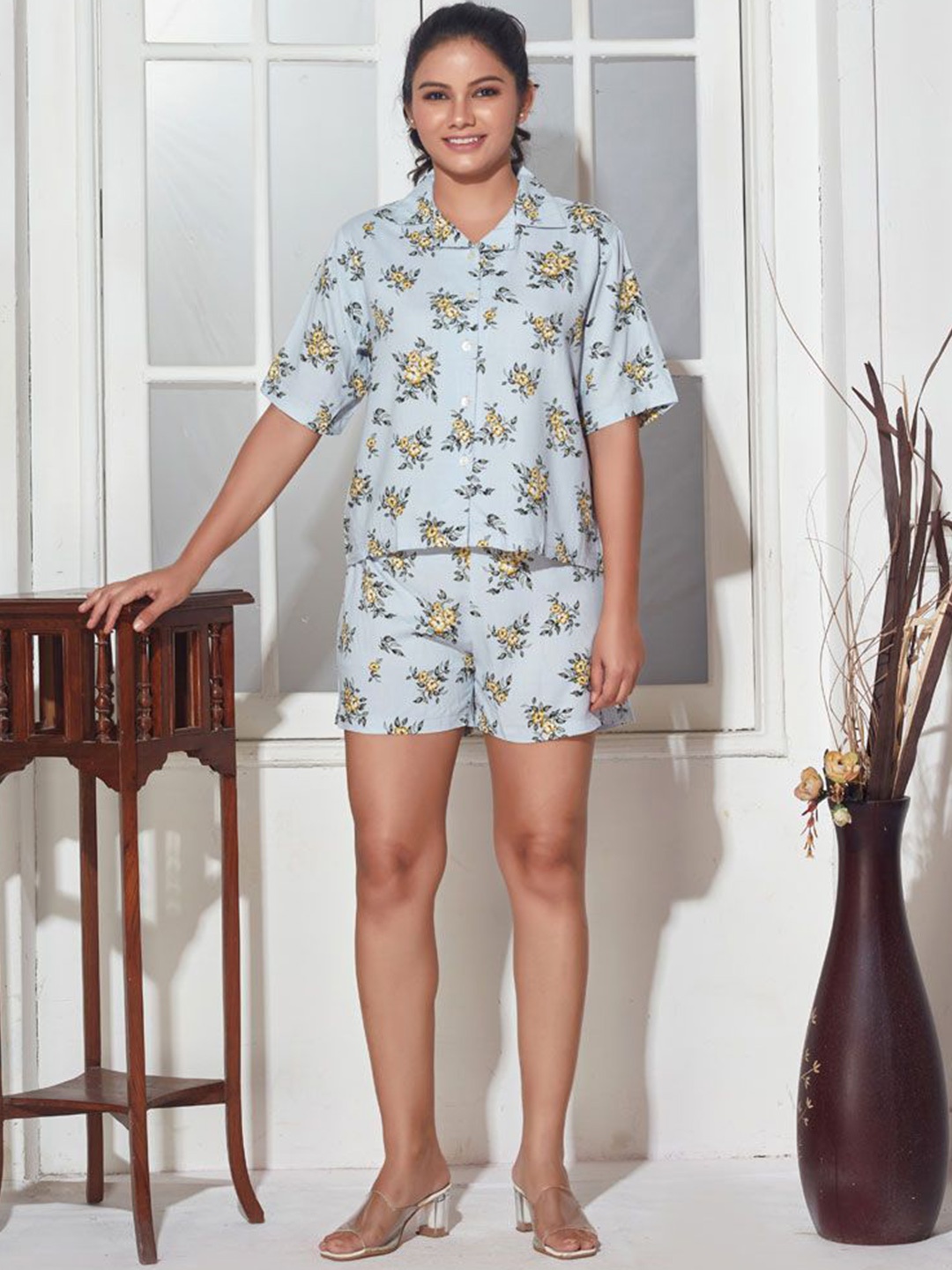 

Kaftanize Women Floral Printed Pure Cotton Shirt & Shorts Co-Ords, Green