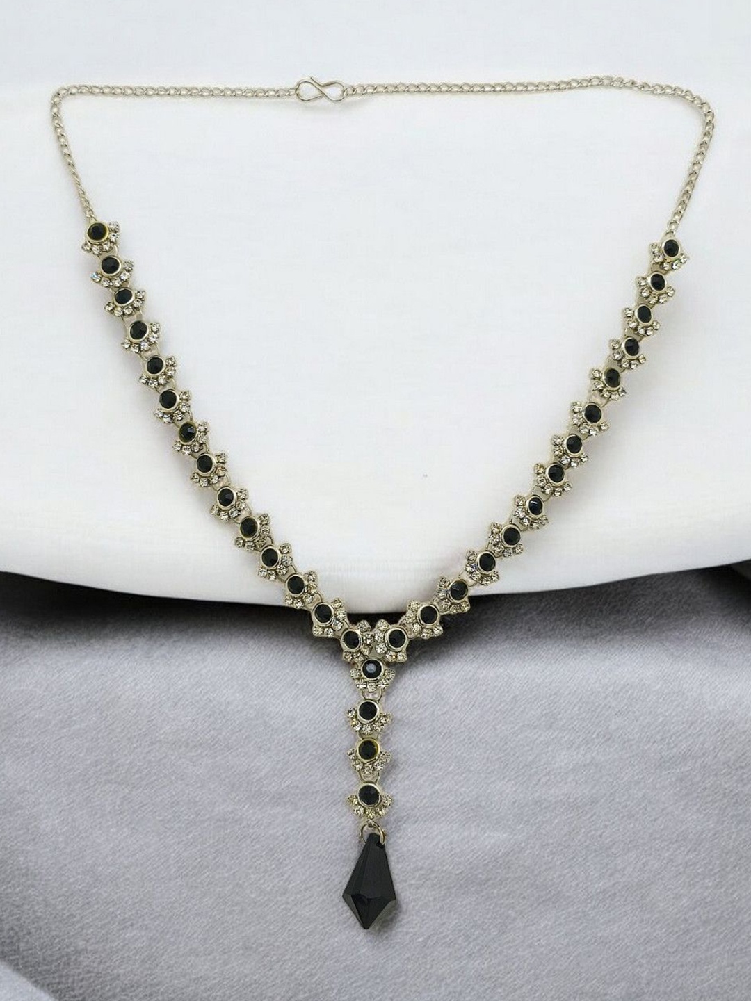 

FEMMIBELLA Silver Plated Cubic Zirconia Necklace