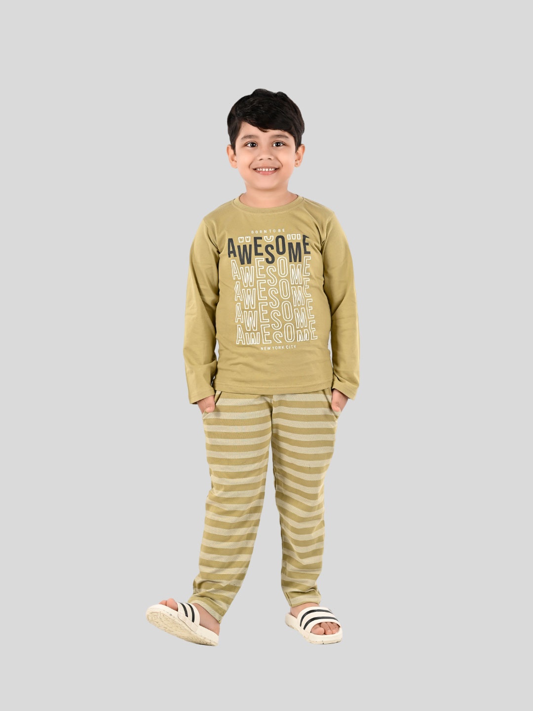 

Here&Now X Denikid Boys Printed Pure Cotton T-shirt with Pyjamas, Green