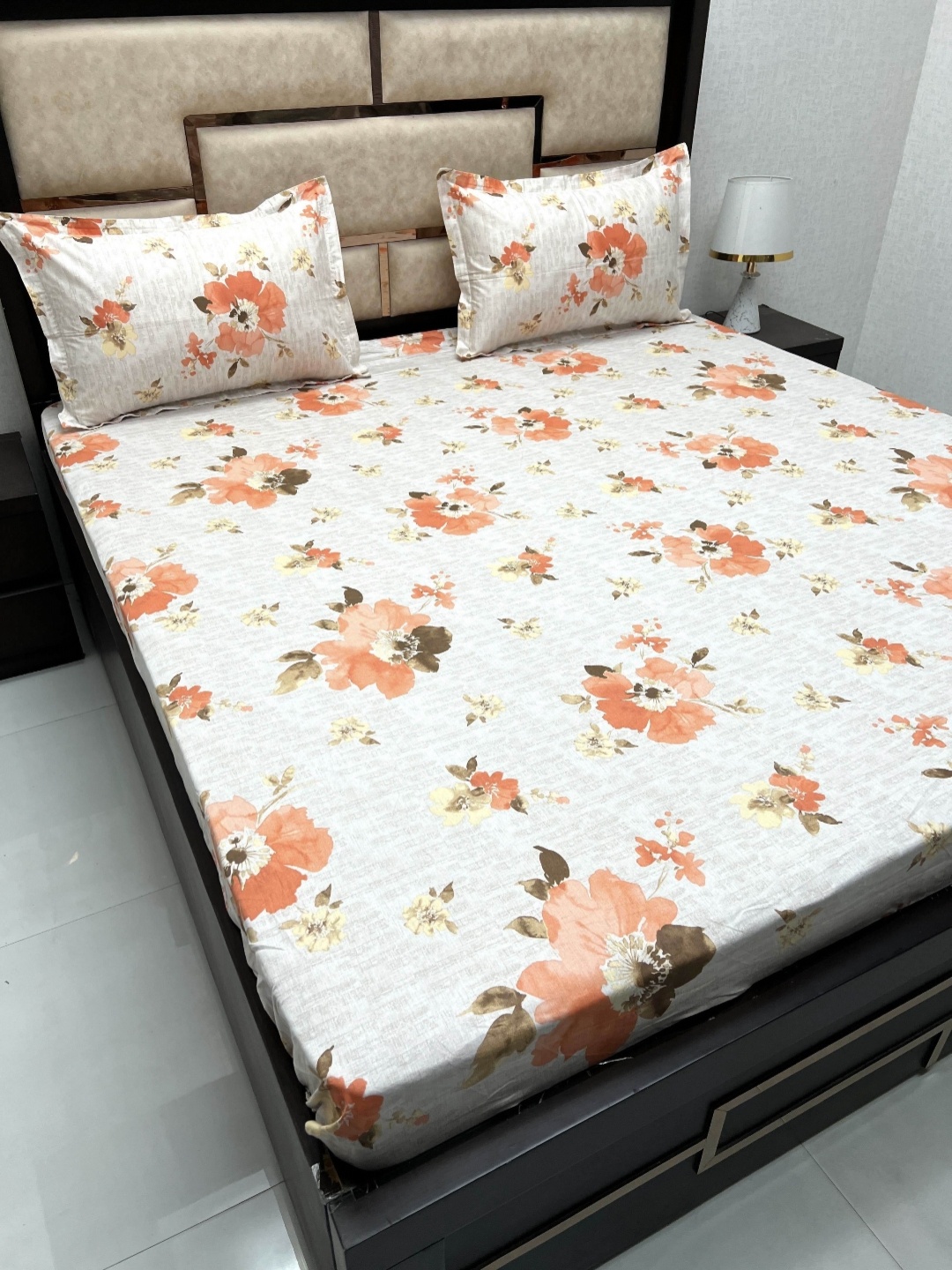 

Pure Decor sapphire Orange Pure Cotton Floral 380TC King Bedsheet with 2 Pillow Covers