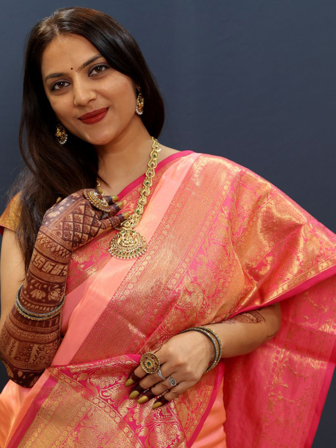 

Royal Rajgharana Saree Woven Design Zari Pure Silk Fusion Kanjeevaram Sarees, Peach