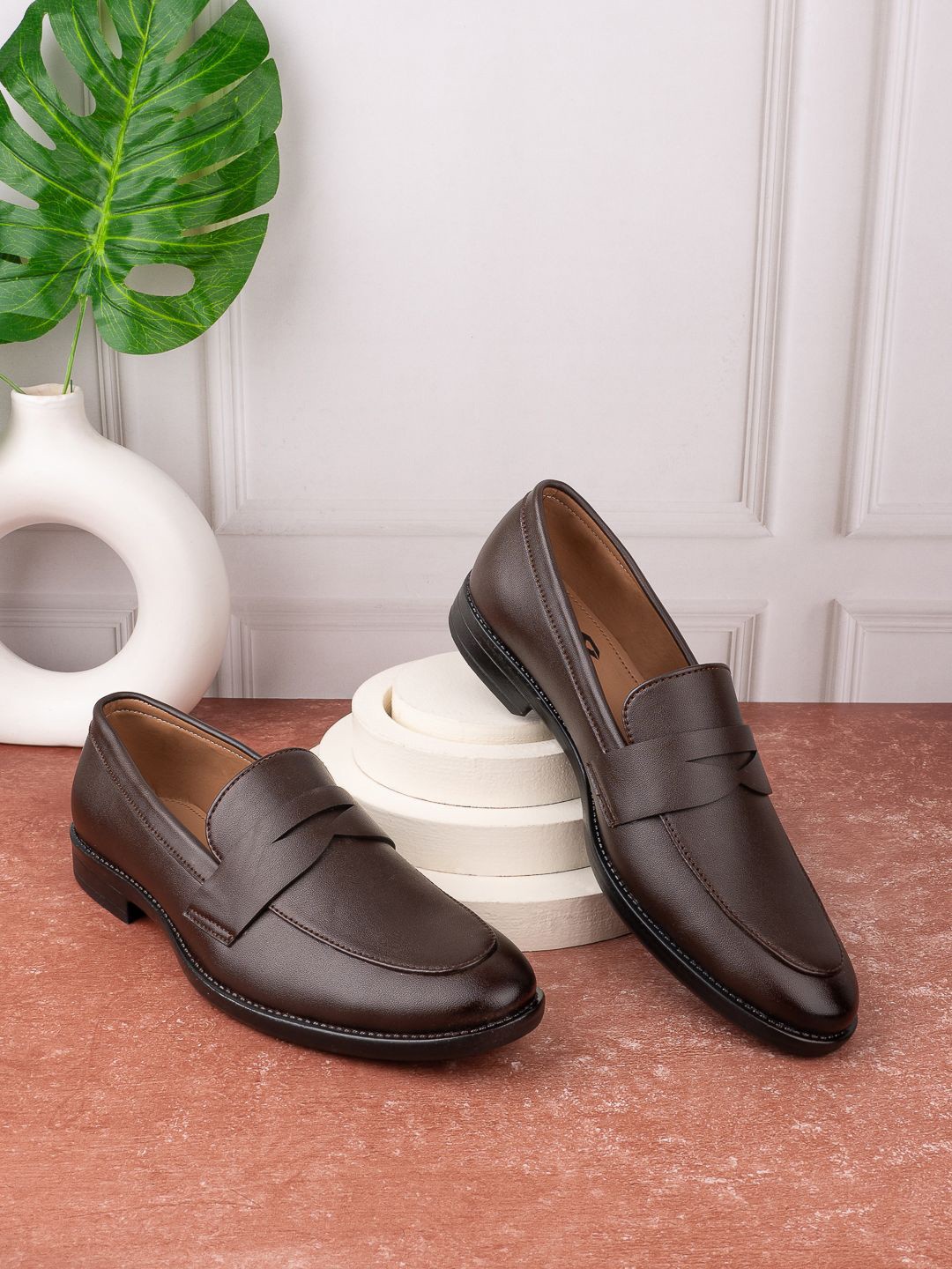 

INVICTUS Men Slip-On Synthetic Leather Formal Loafers, Brown