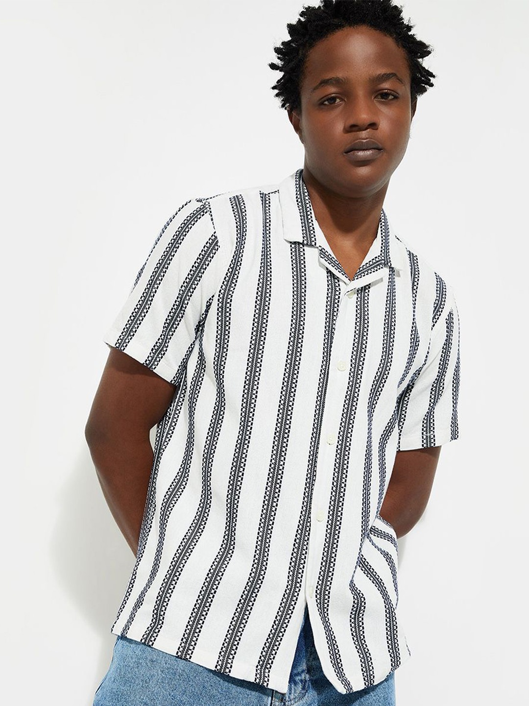 

Max Urb_N Men Regular Fit Striped Resort Shirt, White