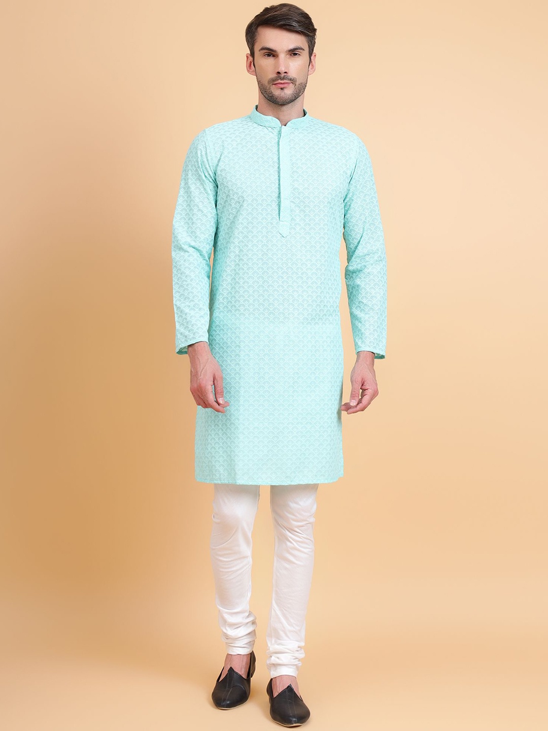 

Sultan The King Of Kurta Ethnic Motif Embroidered Mandarin Collar Thread Work Cotton Kurta, Green