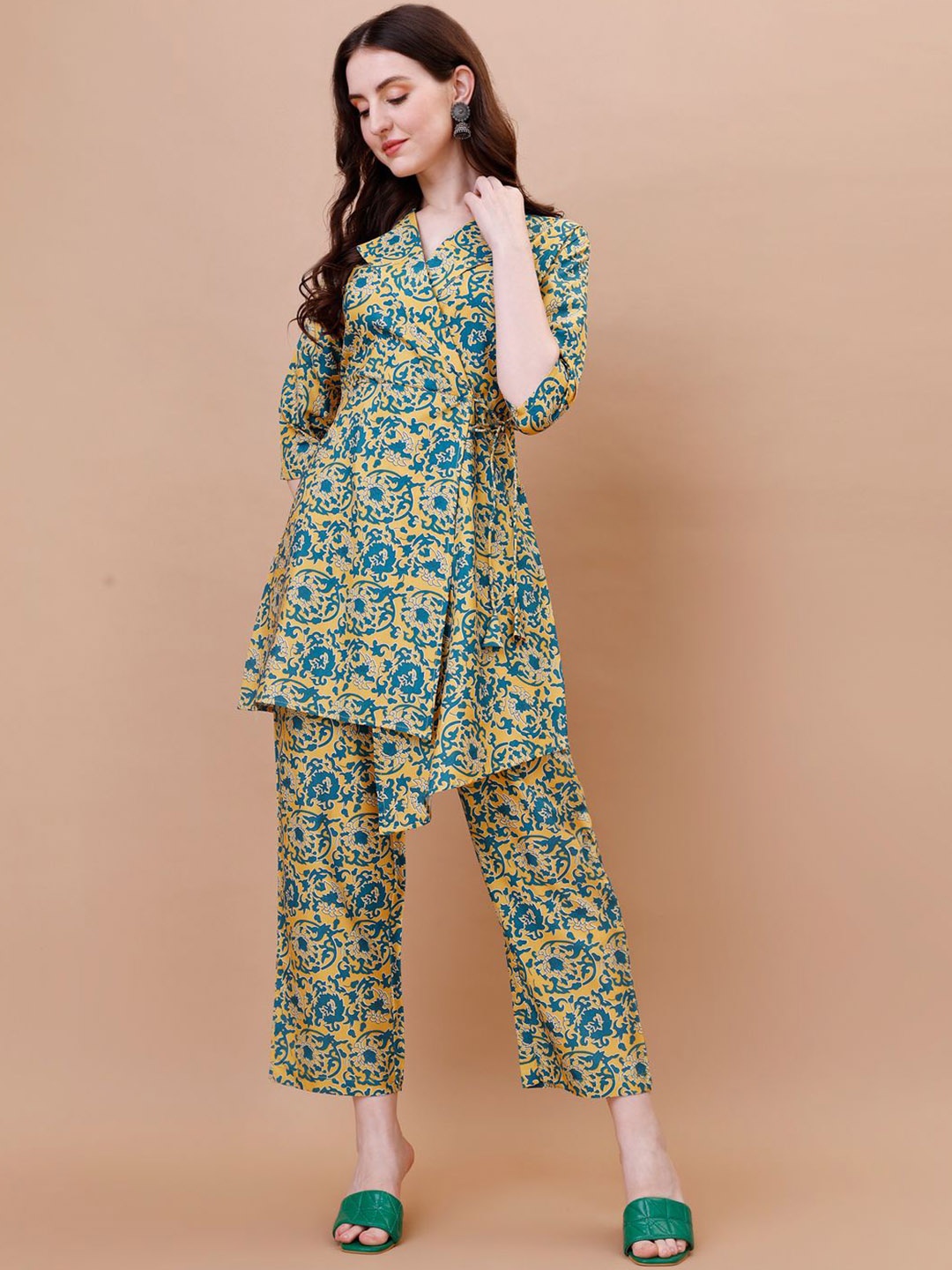 

Growdamy Printed Shawl Neck Pure Cotton Tunic With Palazzo Co-Ords, Yellow