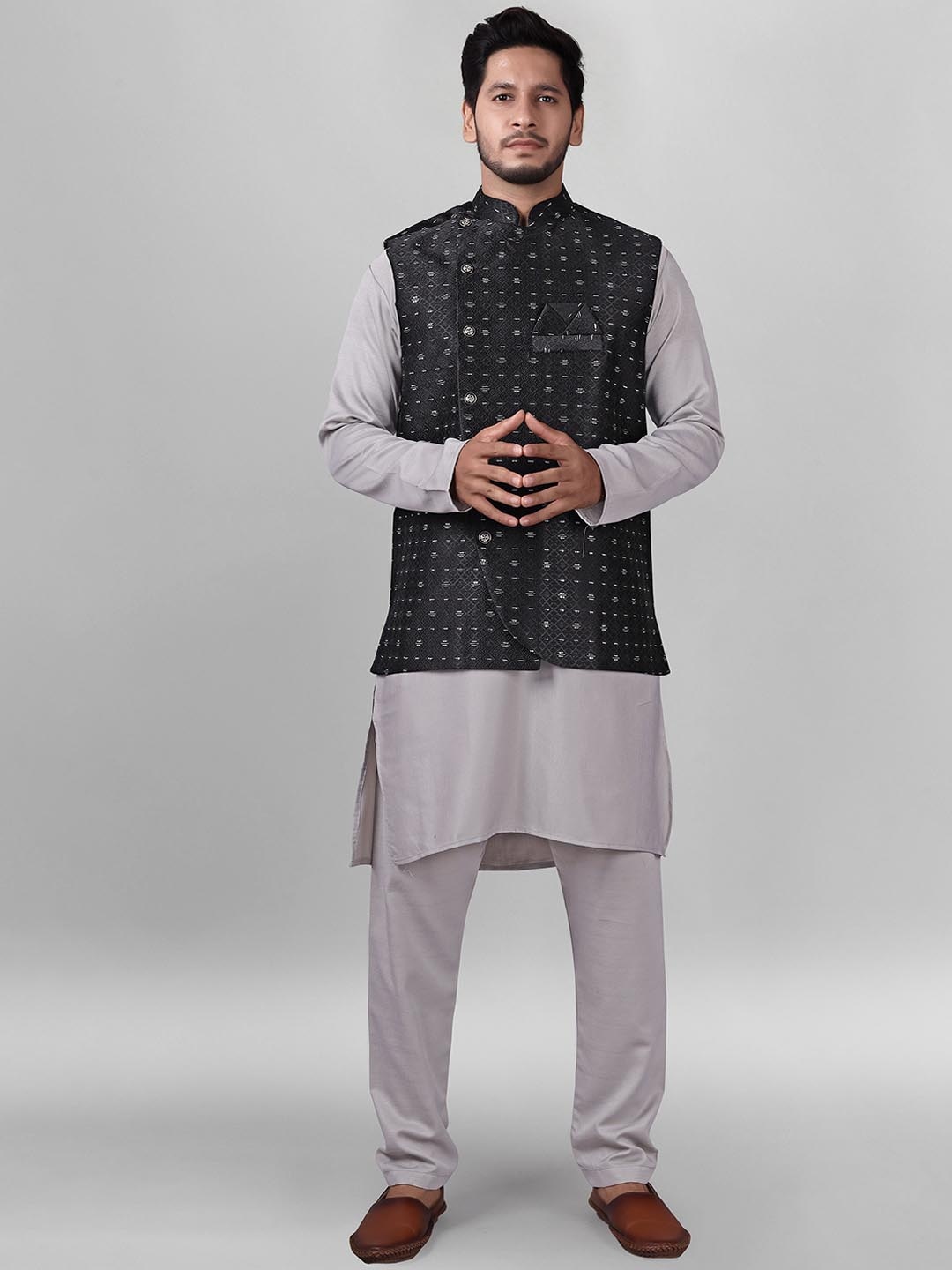 

amzira amzira Printed Straight Kurta, Pyjamas With Jacket Set, Grey