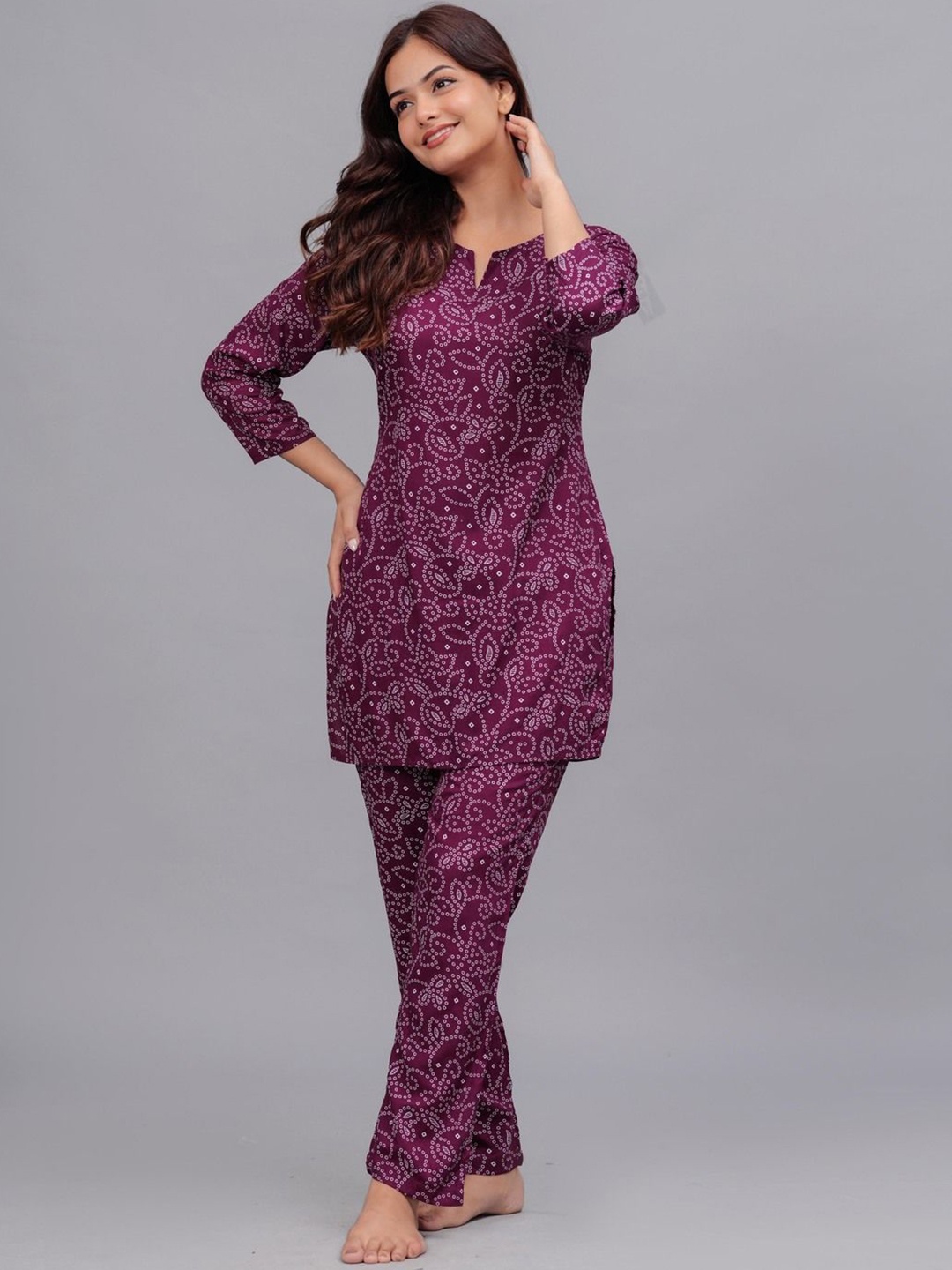 

Bachuu Women Ethnic Motifs Printed Round Neck Night suits, Purple