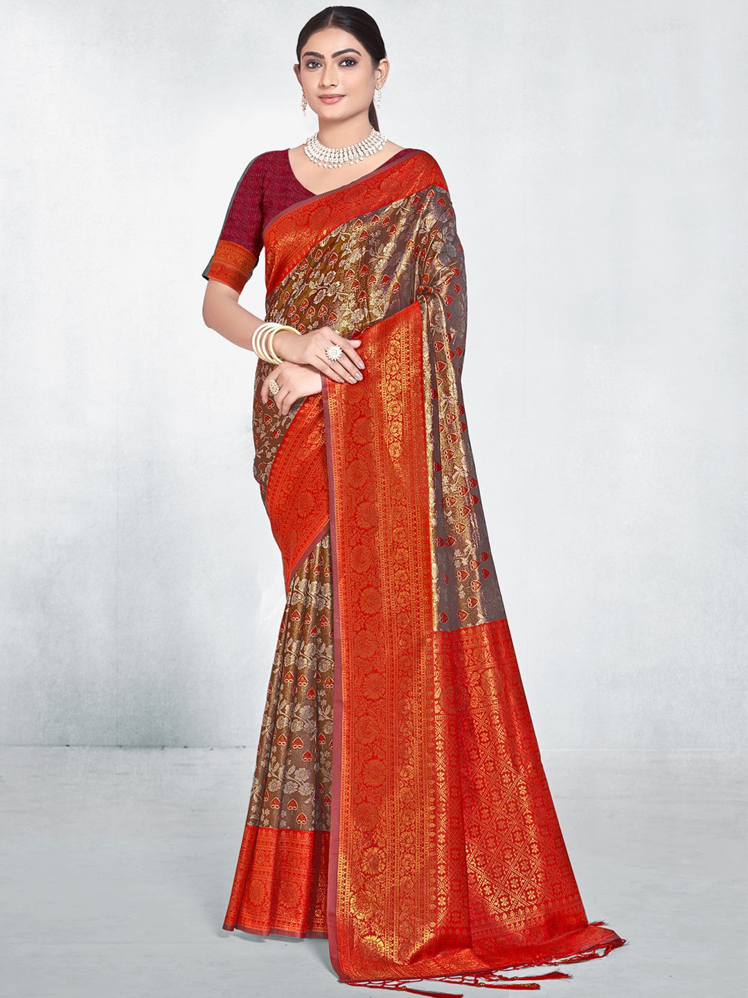 

Ishin Floral Zari Silk Blend Saree, Red