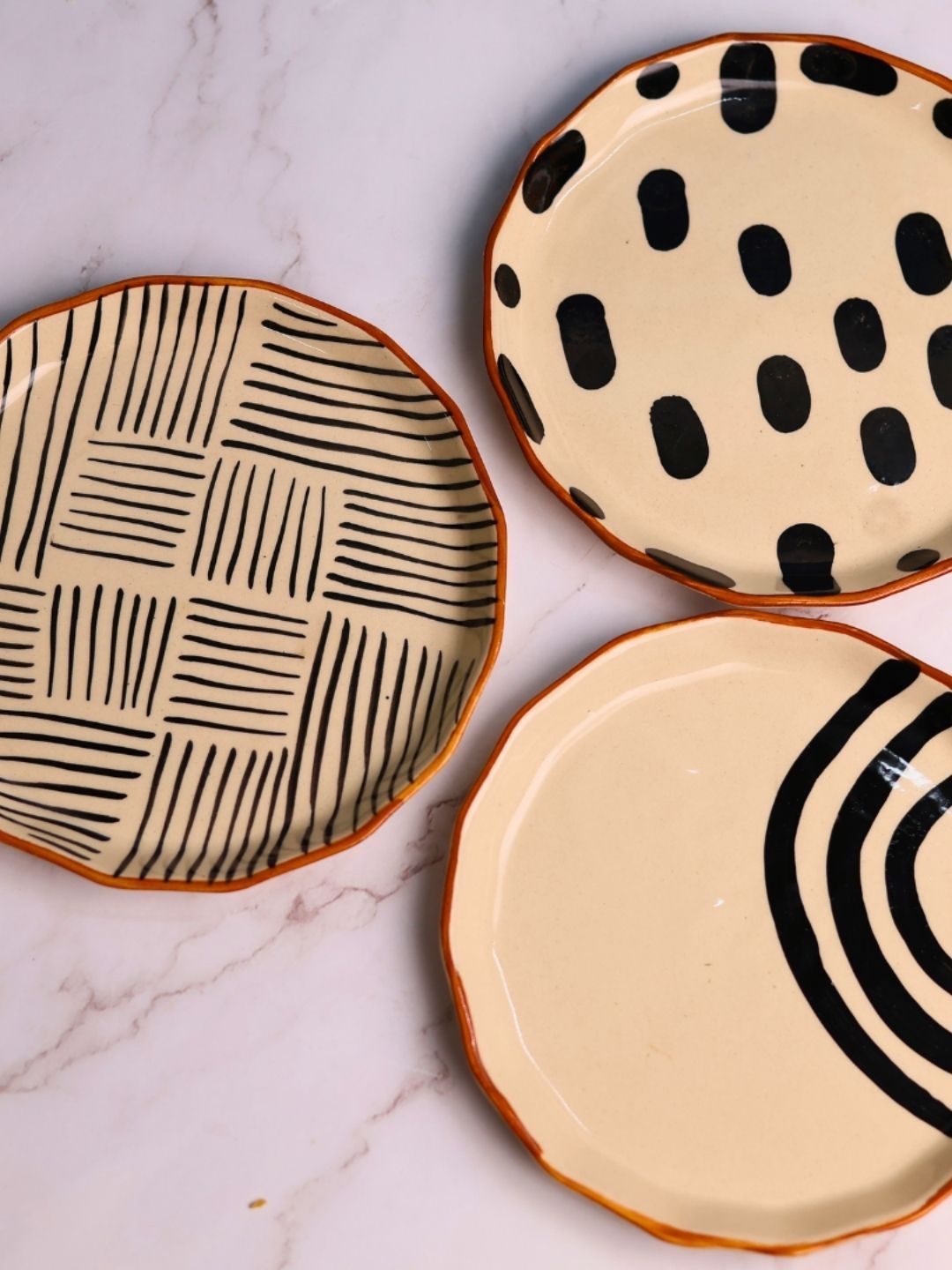 

WEAVING HOMES Beige & Black 3 Pieces Printed Ceramic Glossy Snack Serving Plates