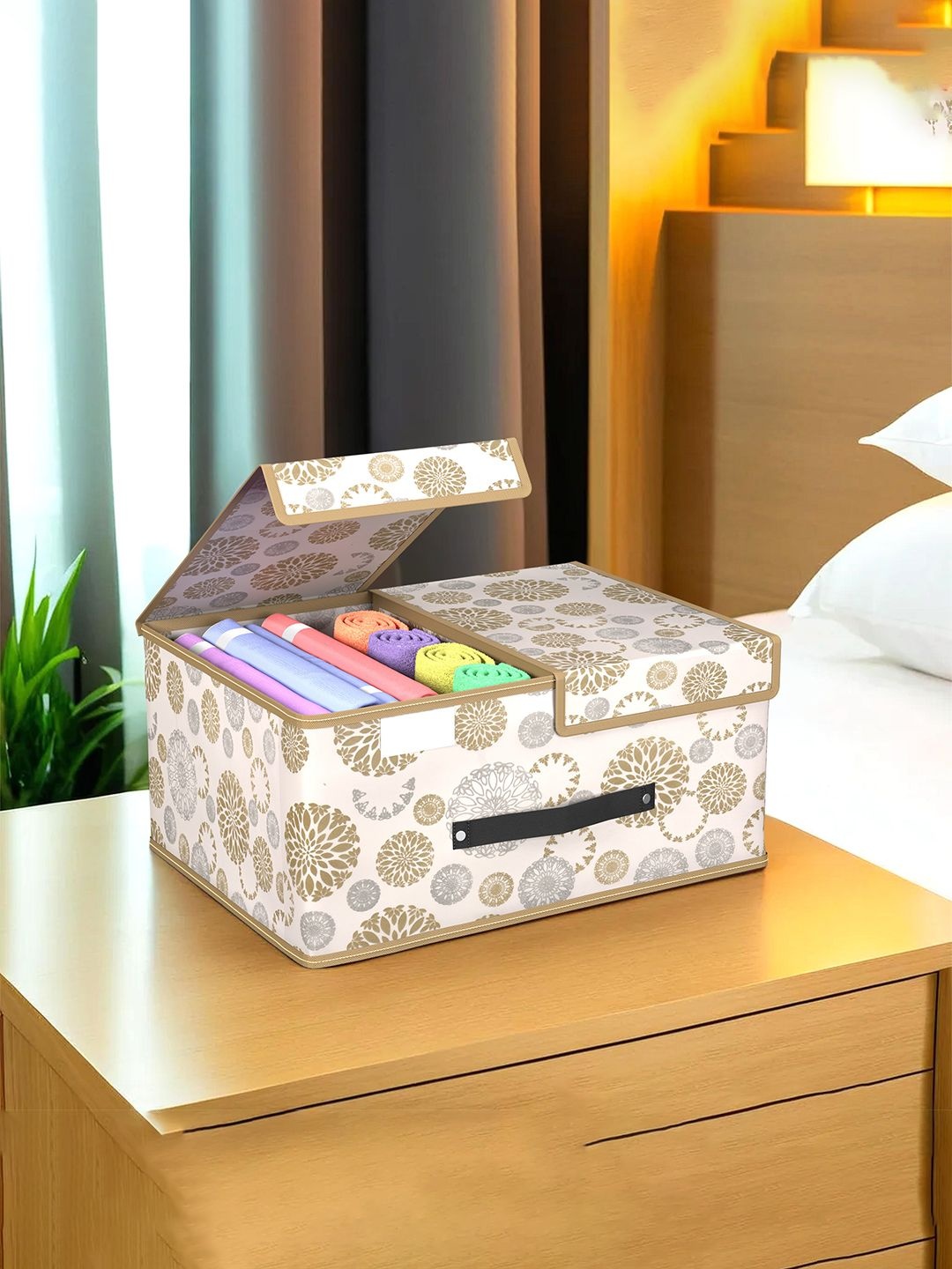 

Kuber Industries White & Beige 5 Pieces Printed Wardrobe Multi-Utility Organisers