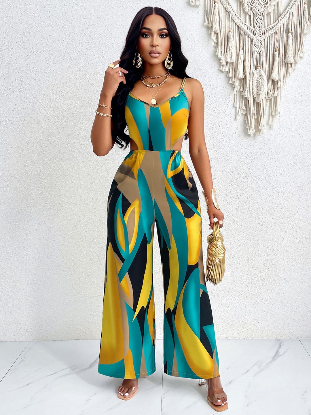 

StyleCast x Revolte Printed Shoulder Straps Jumpsuit, Green