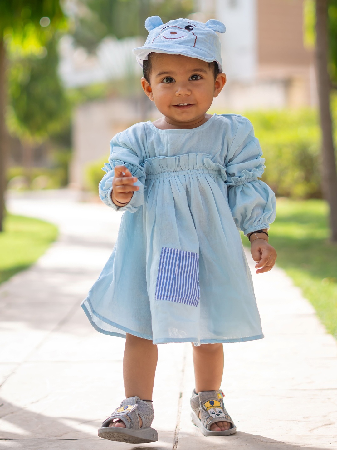 

Peekaaboo Girls Round Neck Puff Sleeves A-Line Dress, Turquoise blue