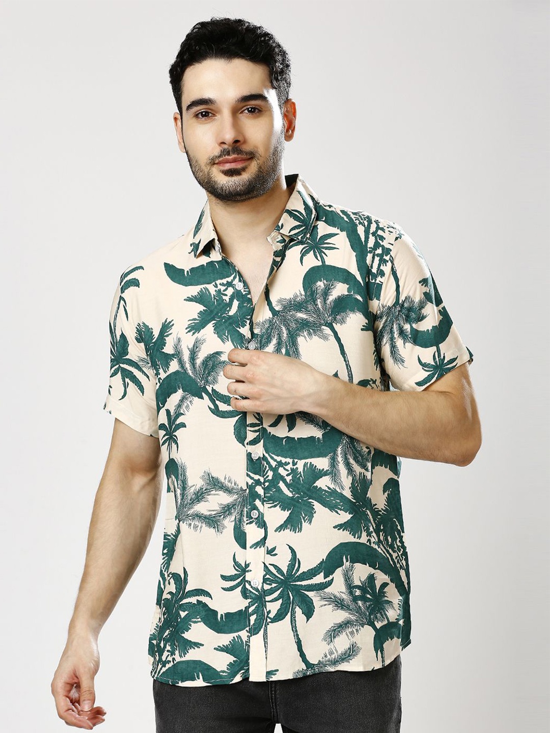 

ESTERIA Men Comfort Spread Collar Tropical Printed Casual Shirt, Beige