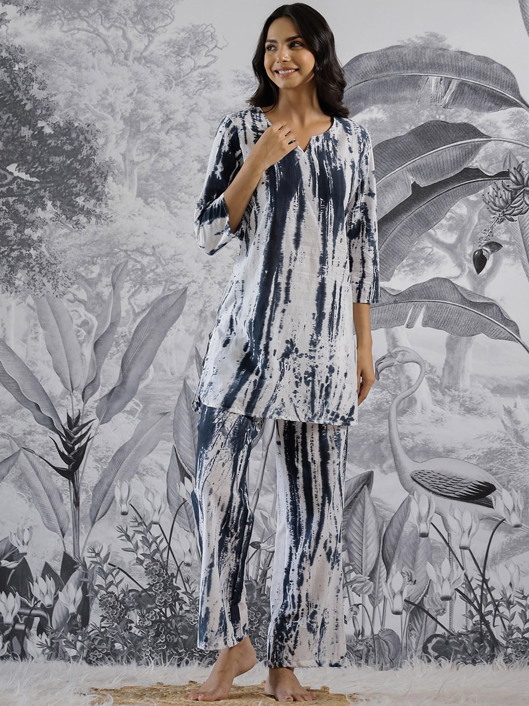 

FLAVIA CREATION Abstract Printed Pure Cotton Notch Neck Night suit, Navy blue