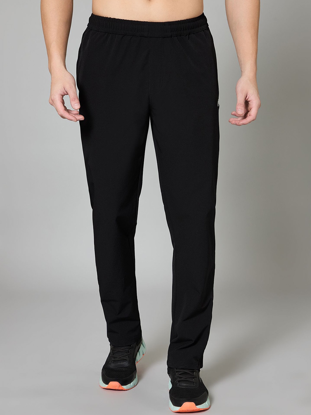 

TURNFIT Men Mid-Rise Track Pants, Black