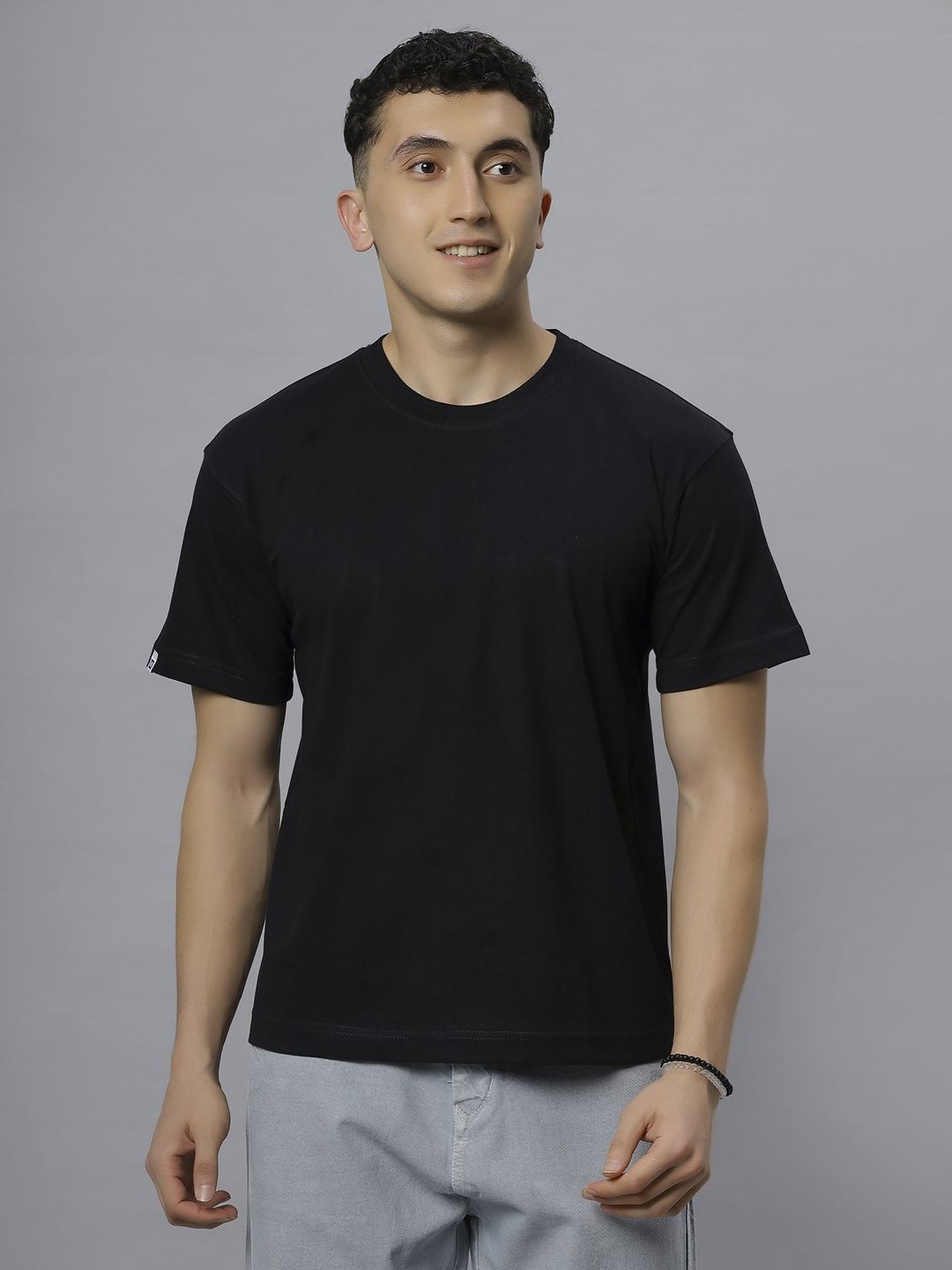 

Hence Men Solid Round Neck Cotton Oversized T-Shirt, Black