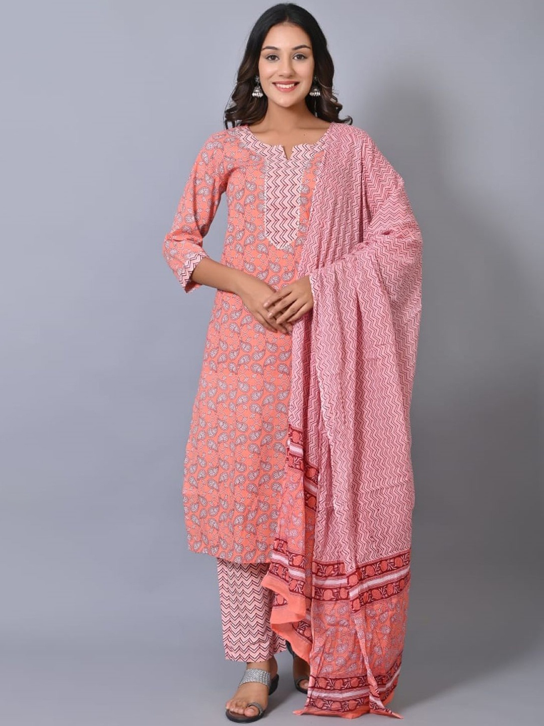 

Moktika Paisley Printed Notch Neck Straight Kurta with Trousers & Dupatta, Peach