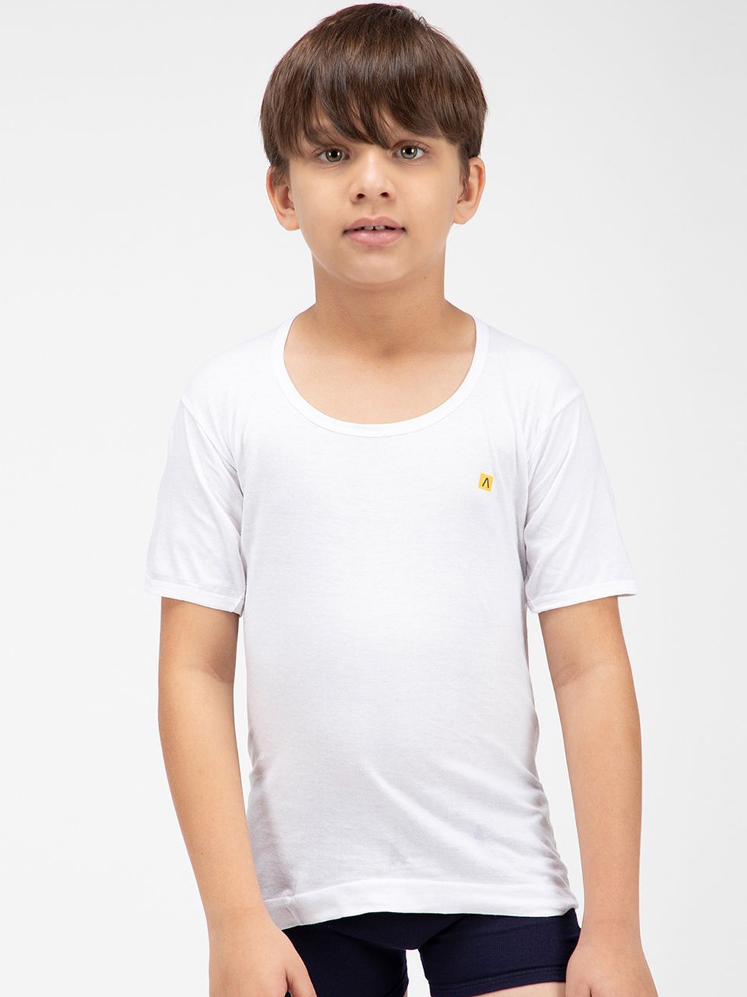

AMUL COMFY Round Neck Innerwear Vests AC-SRNS-VE-WHT-60-1PC, White