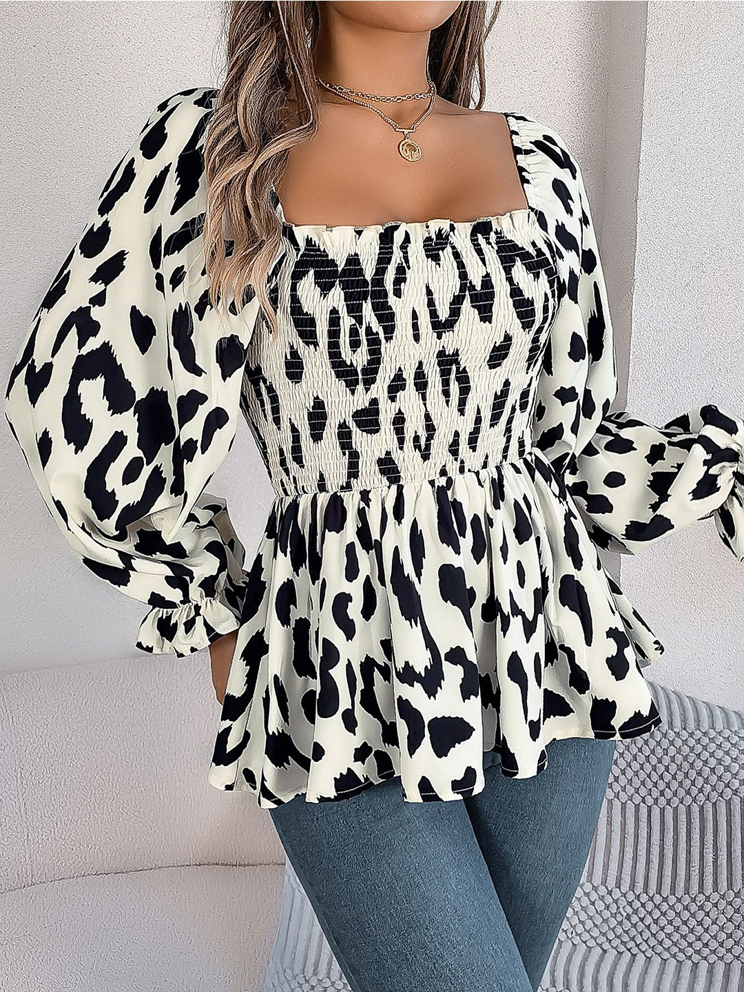 

StyleCast x Revolte Women Abstract Printed Square Neck Top, White