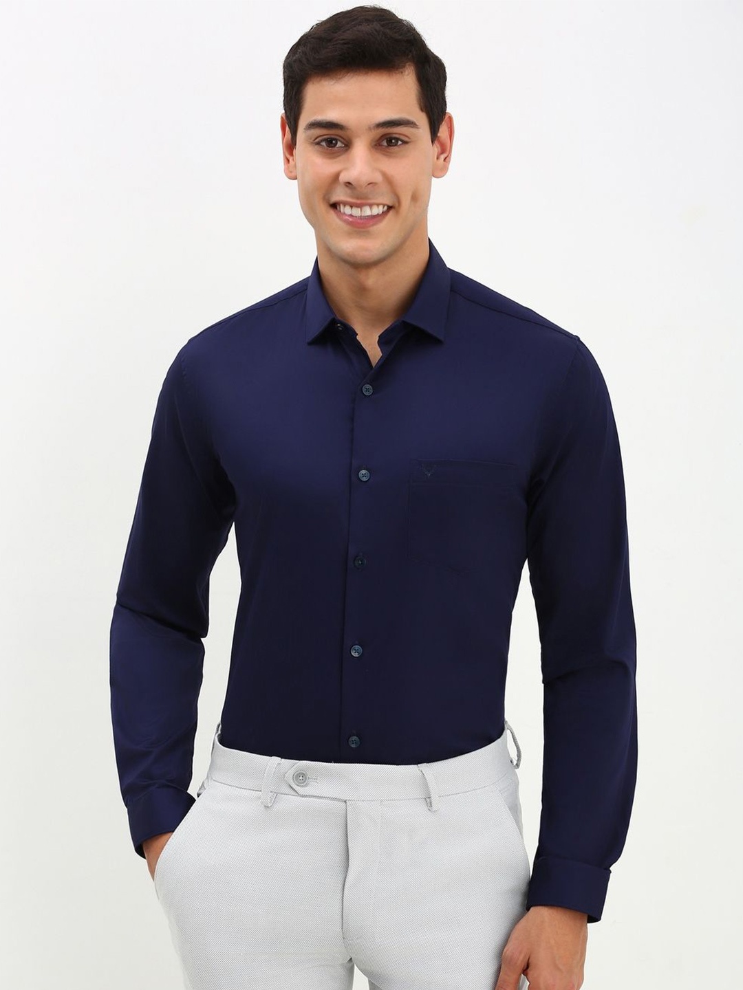 

Allen Solly Men Slim Fit Opaque Solid Formal Pure Cotton Shirt, Navy blue