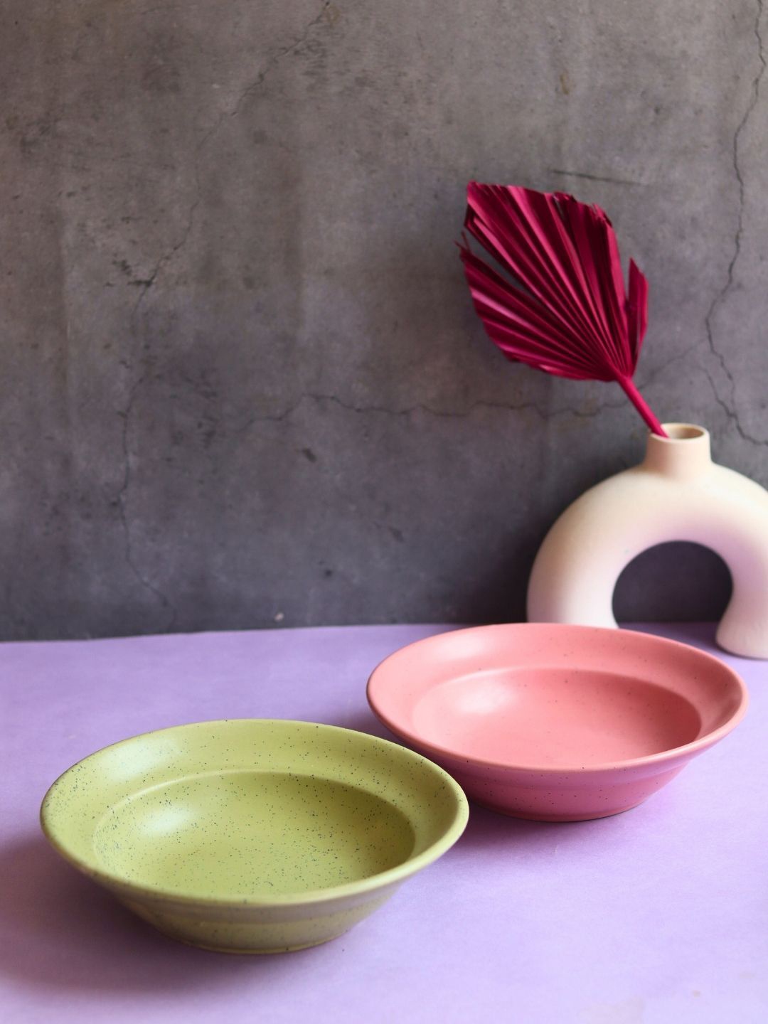 

WEAVING HOMES Pink & Green 2 Pieces Printed Ceramic Serving Plates